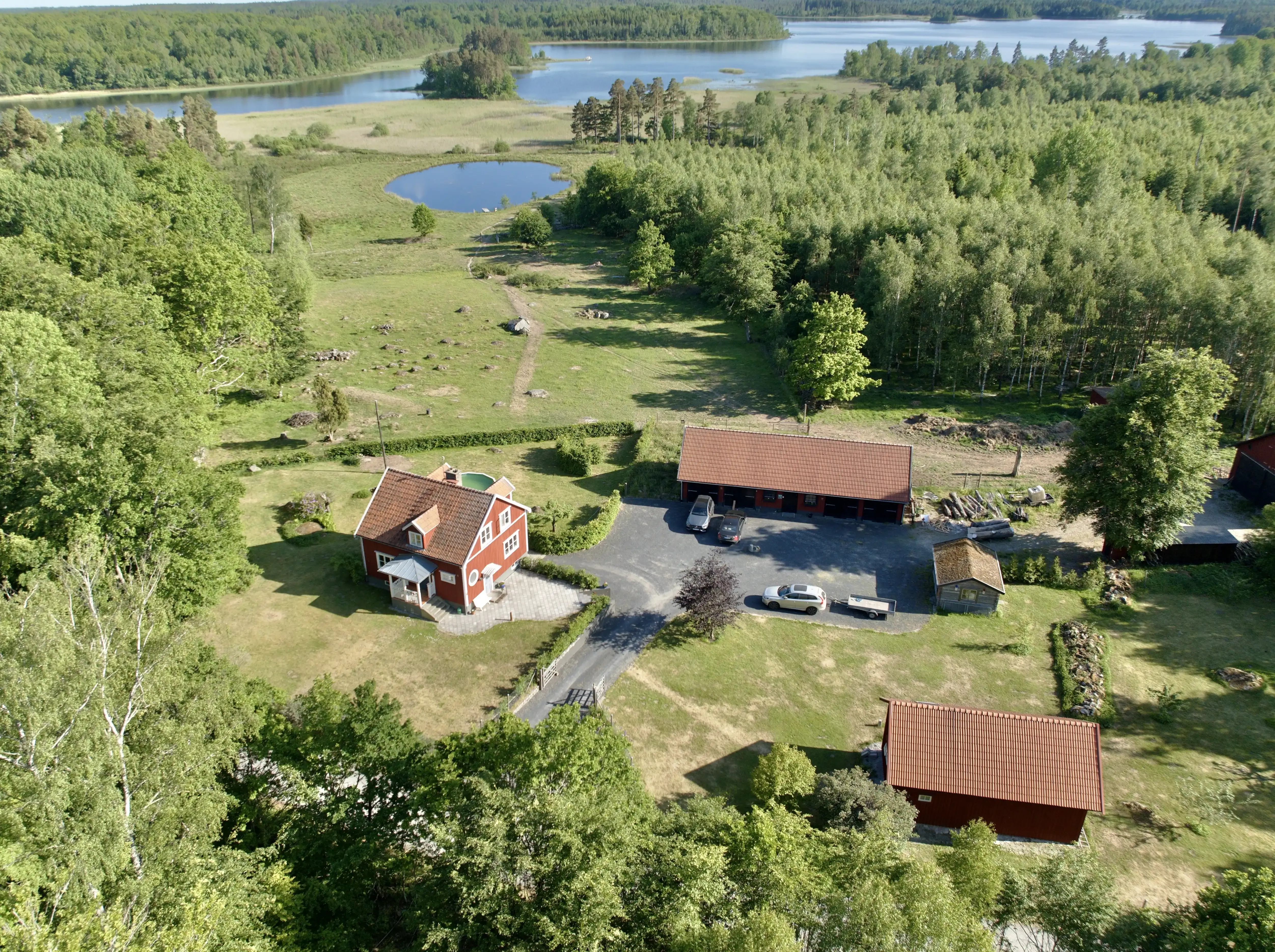 1949 Swedish Farmhouse with Pool and Acreage in Kronoberg - View image 39 of 64