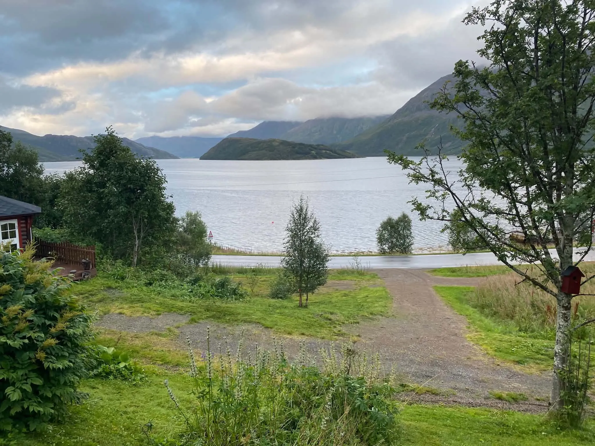 Norwegian Cabin with Garden and Terrace near Gullesfjord - Image 2