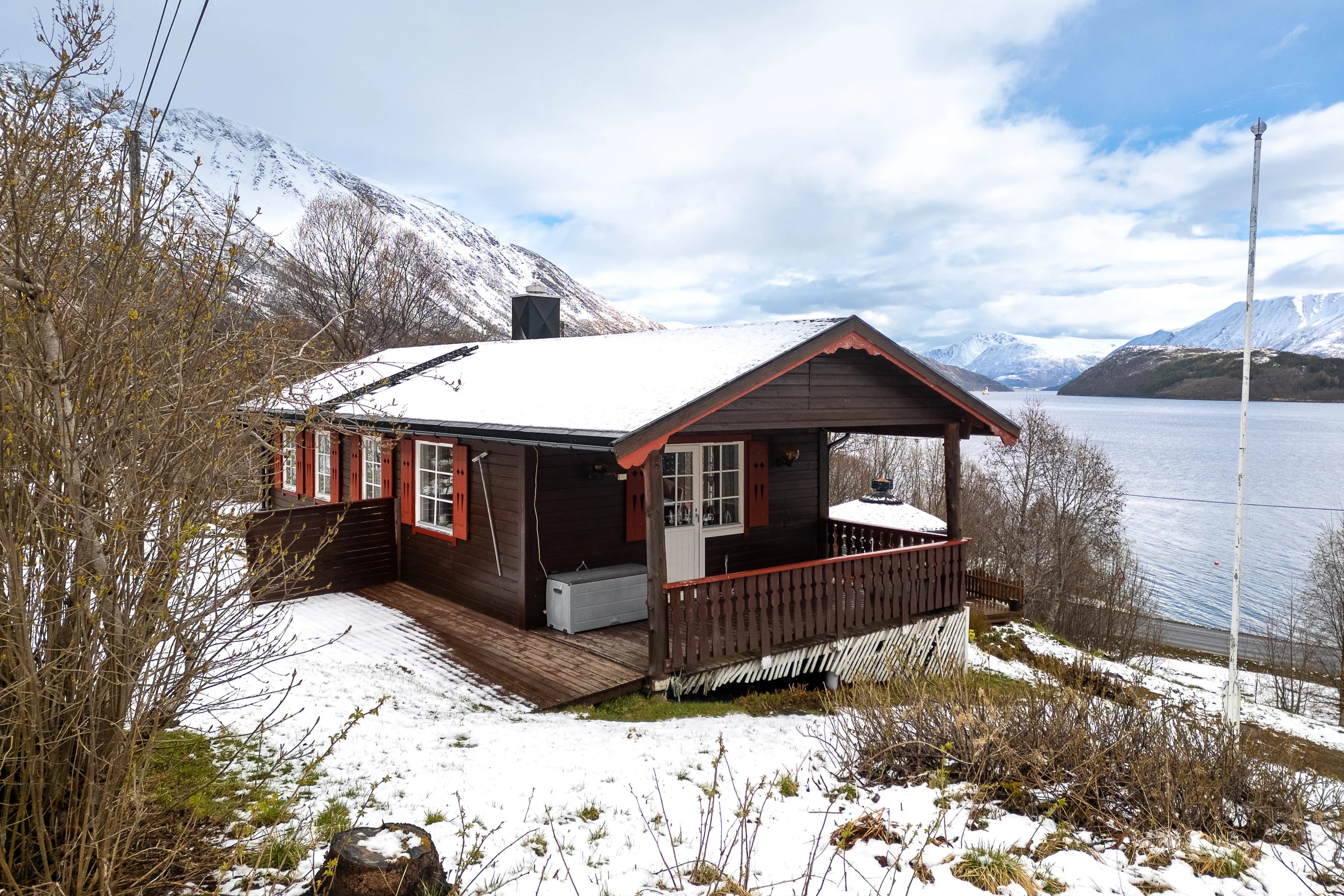 Norwegian Cabin with Garden and Terrace near Gullesfjord - Image 3