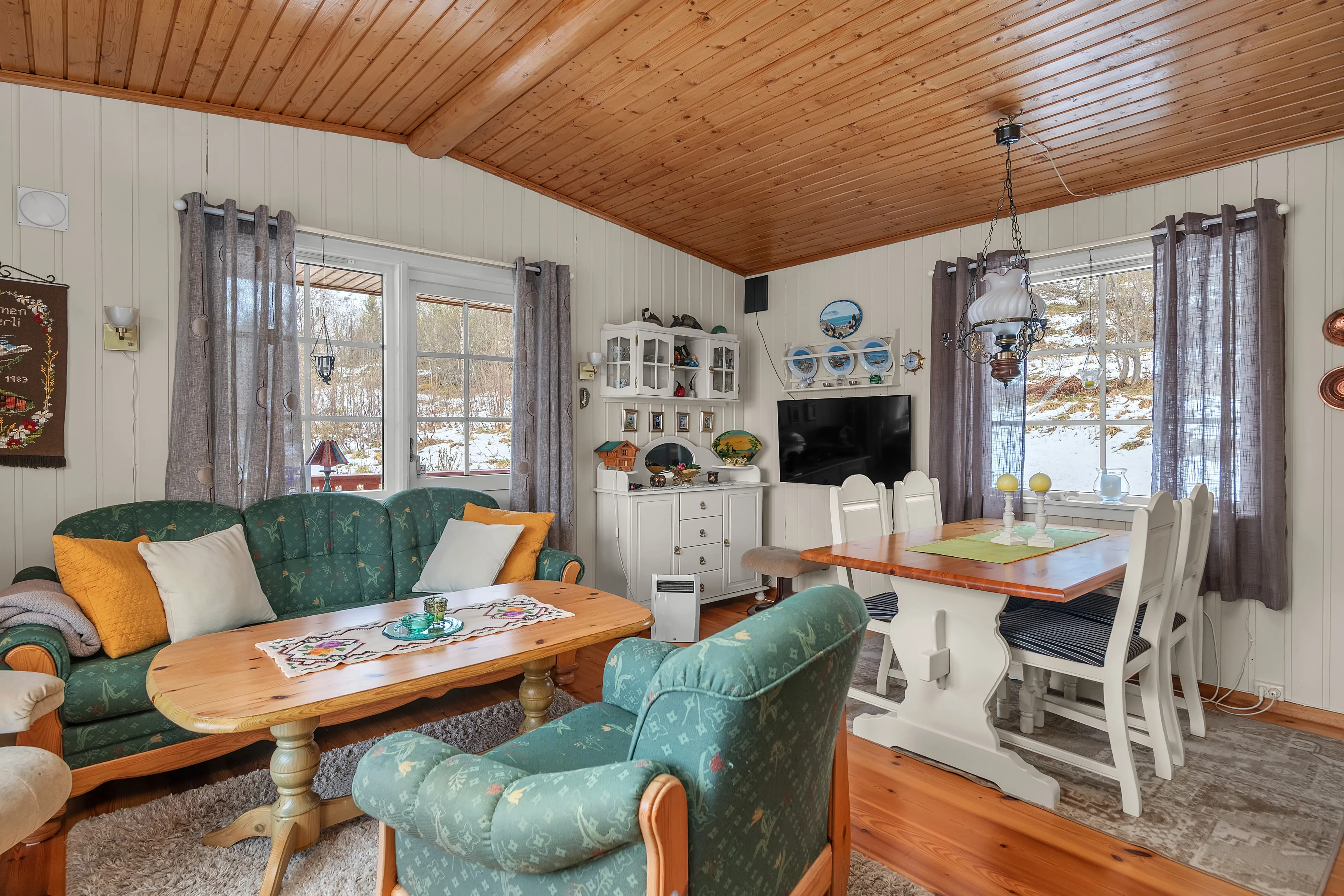 Norwegian Cabin with Garden and Terrace near Gullesfjord - Image 5