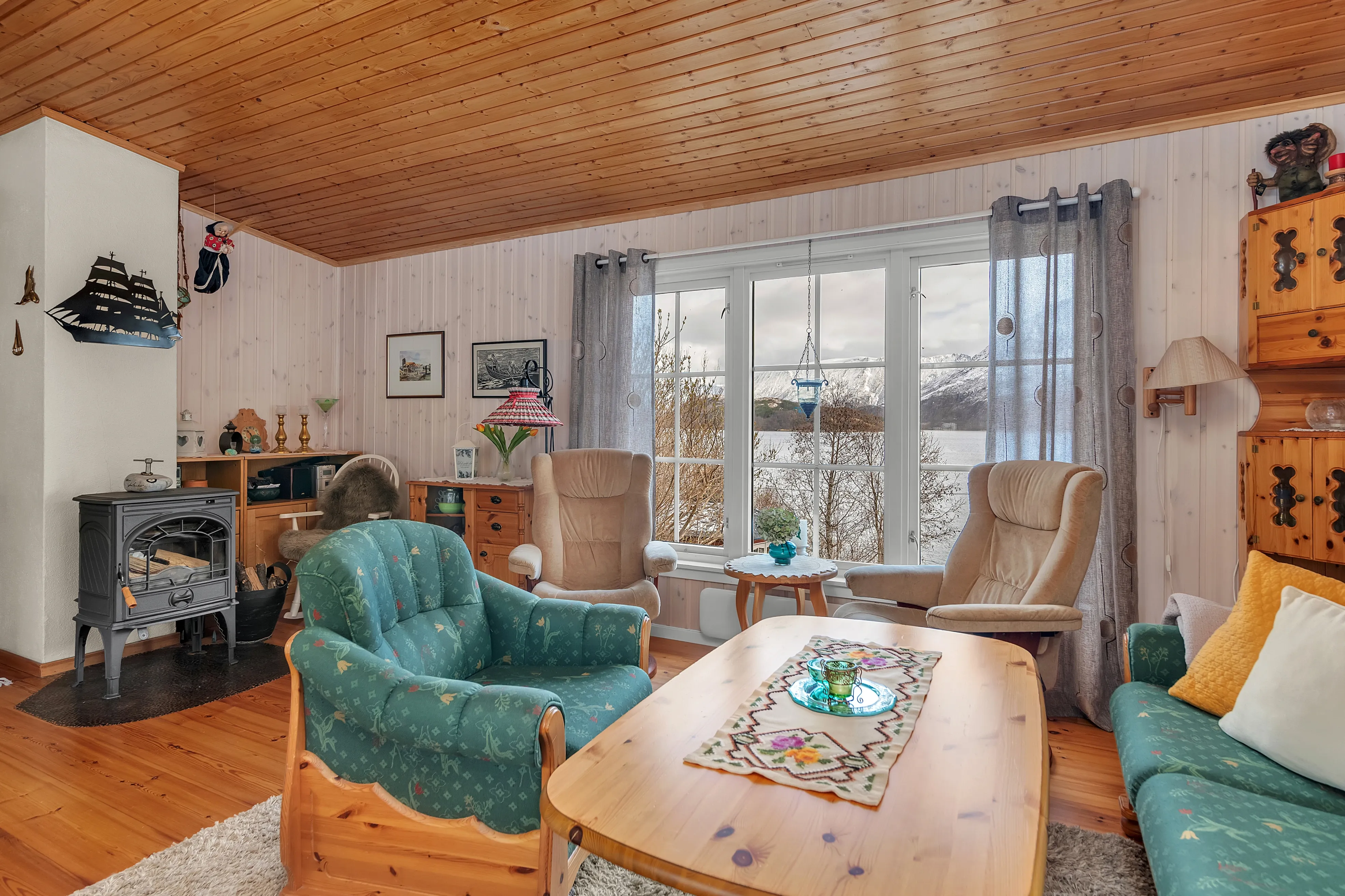 Norwegian Cabin with Garden and Terrace near Gullesfjord - View image 7 of 30
