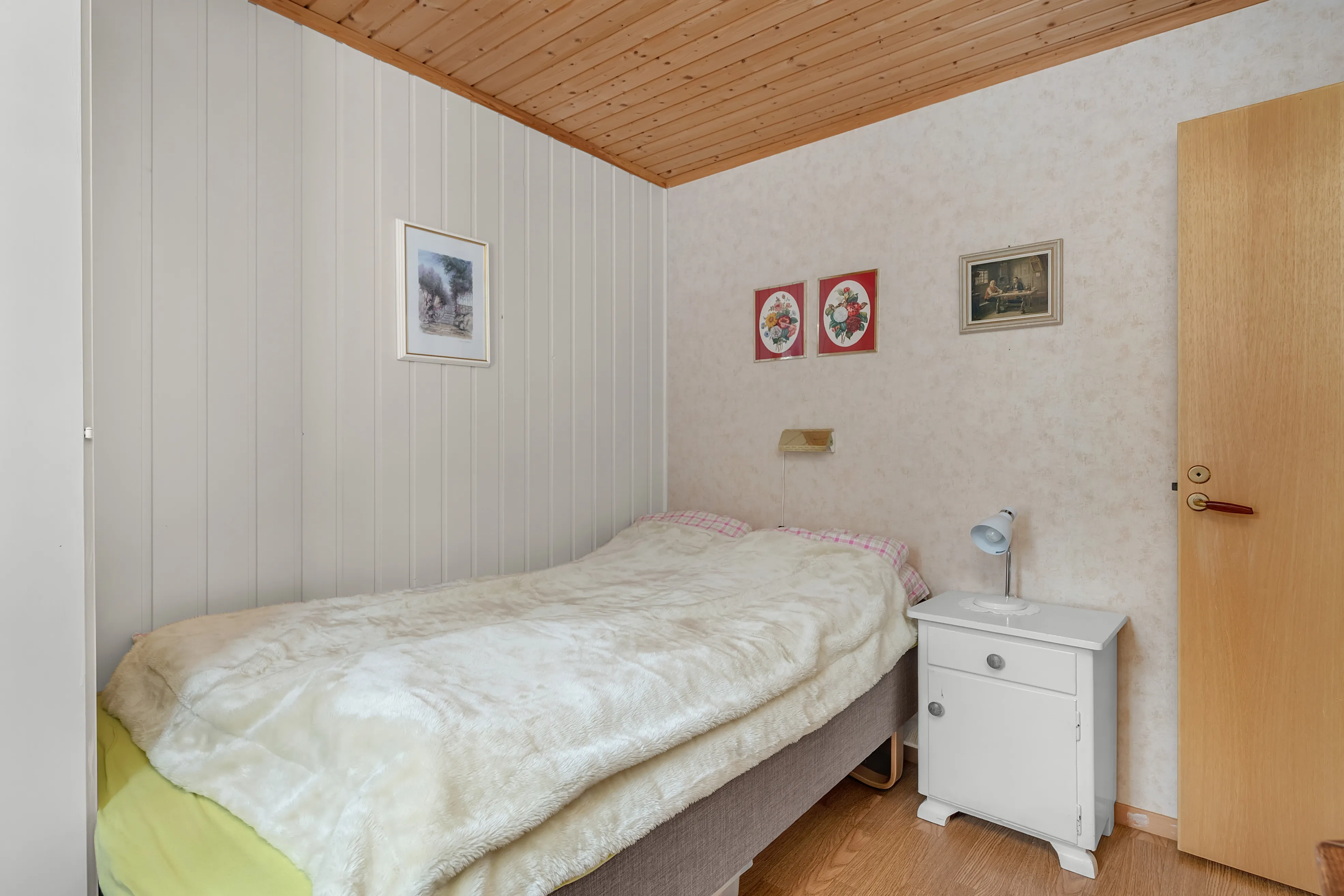 Norwegian Cabin with Garden and Terrace near Gullesfjord - View image 12 of 30