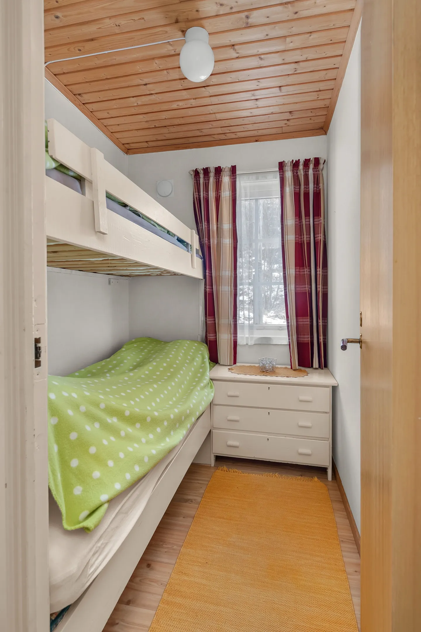 Norwegian Cabin with Garden and Terrace near Gullesfjord - View image 13 of 30