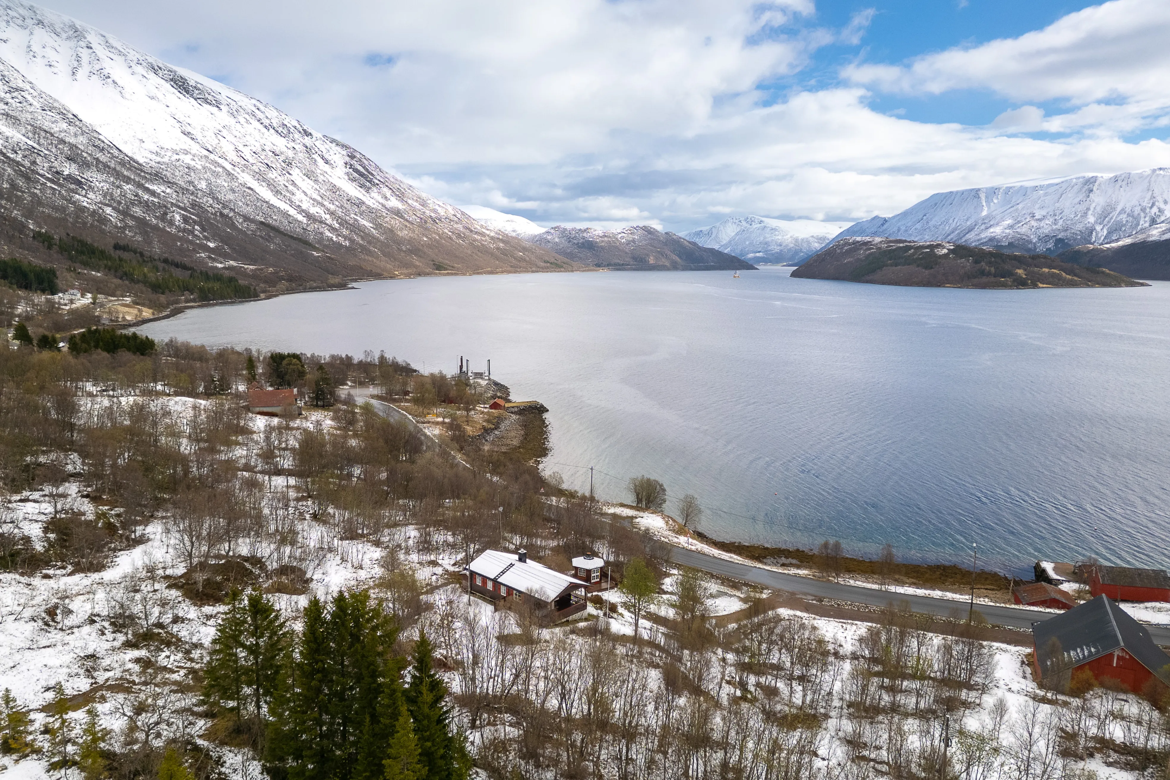 Norwegian Cabin with Garden and Terrace near Gullesfjord - View image 29 of 30