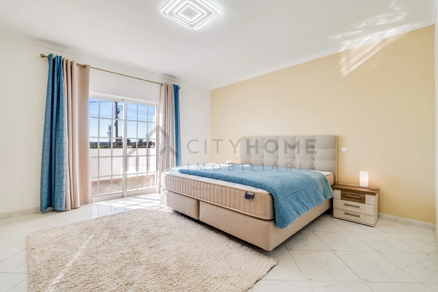 Modern 3-Bedroom Villa with Pool and Terrace in Vibrant Lagoa, Portugal - View image 28 of 50