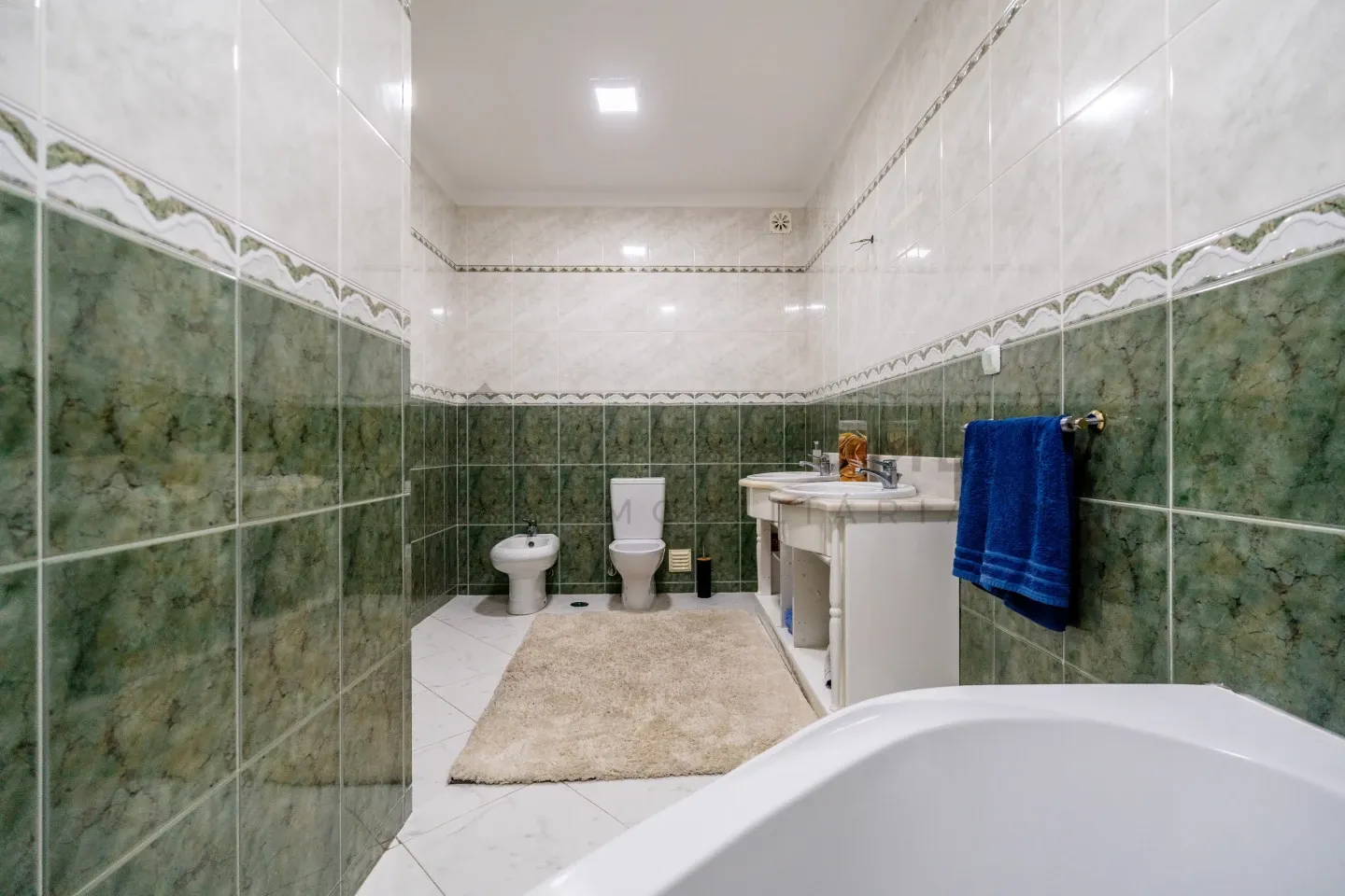 Modern 3-Bedroom Villa with Pool and Terrace in Vibrant Lagoa, Portugal - View image 31 of 50