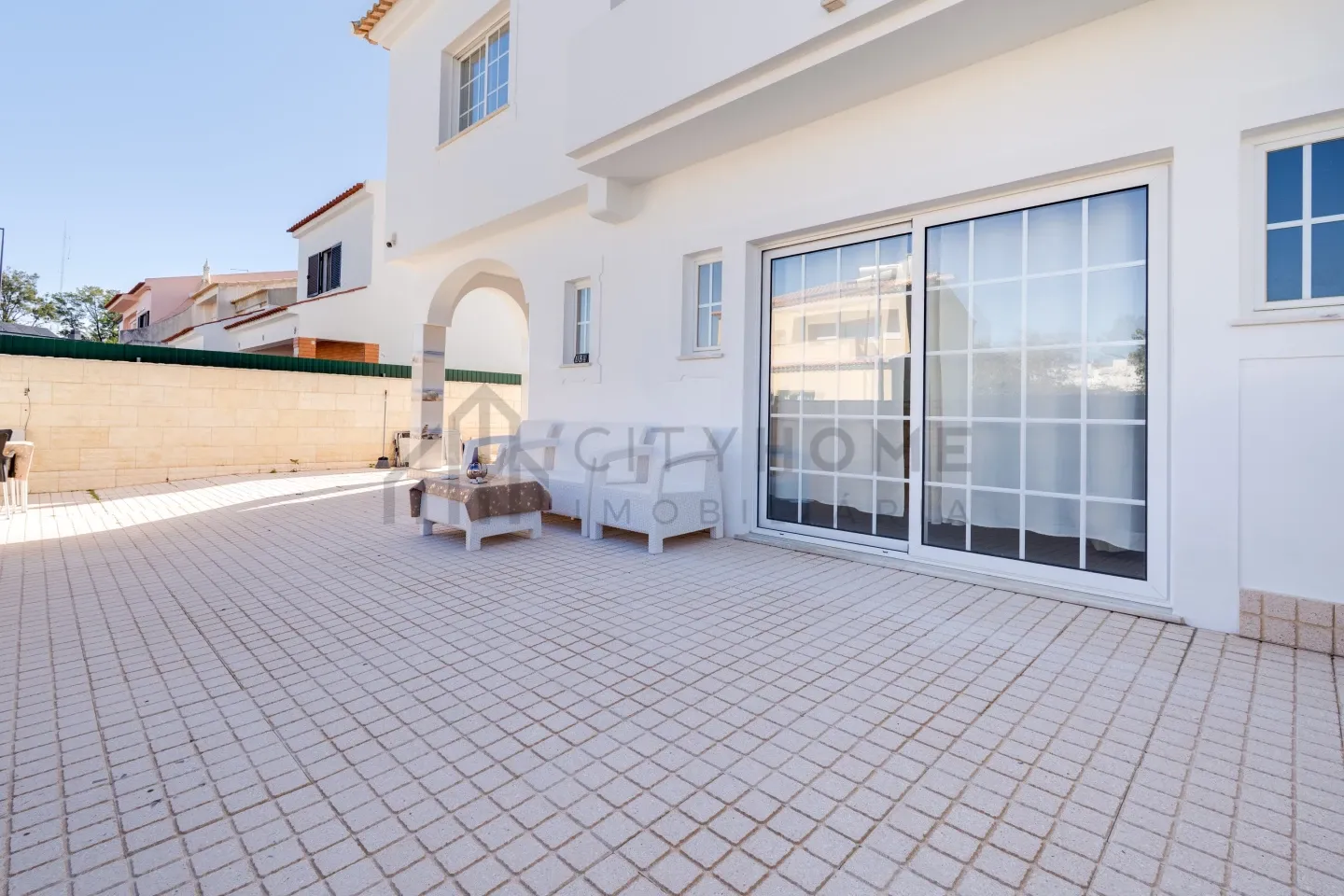 Modern 3-Bedroom Villa with Pool and Terrace in Vibrant Lagoa, Portugal - View image 44 of 50