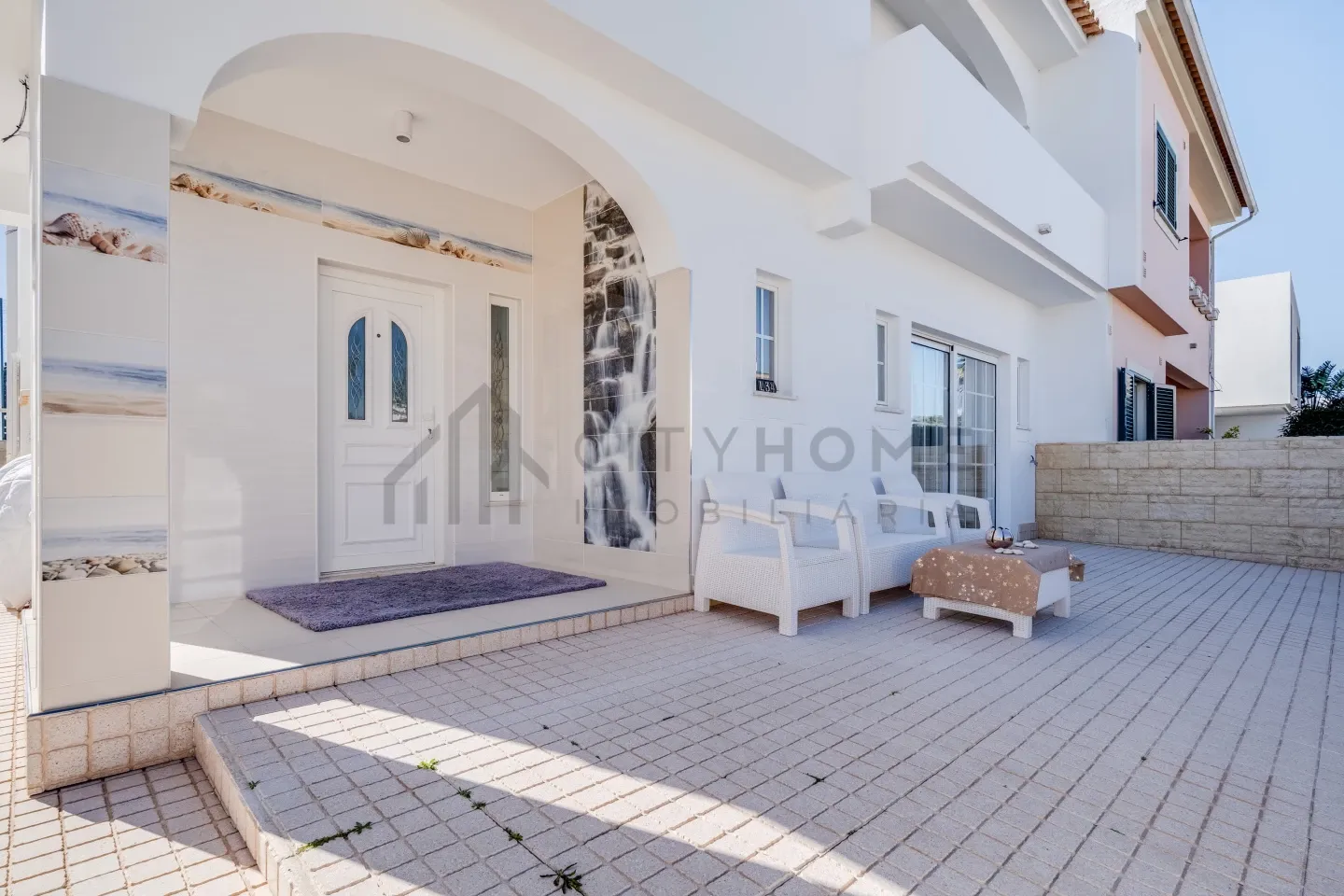 Modern 3-Bedroom Villa with Pool and Terrace in Vibrant Lagoa, Portugal - View image 46 of 50