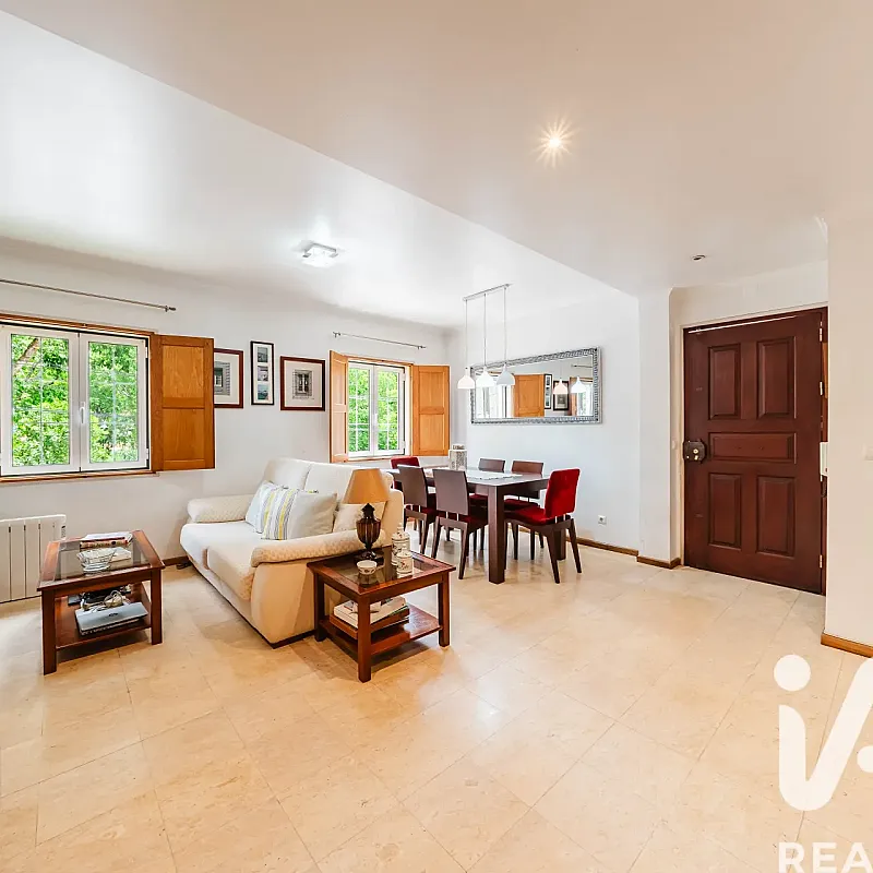View image 12