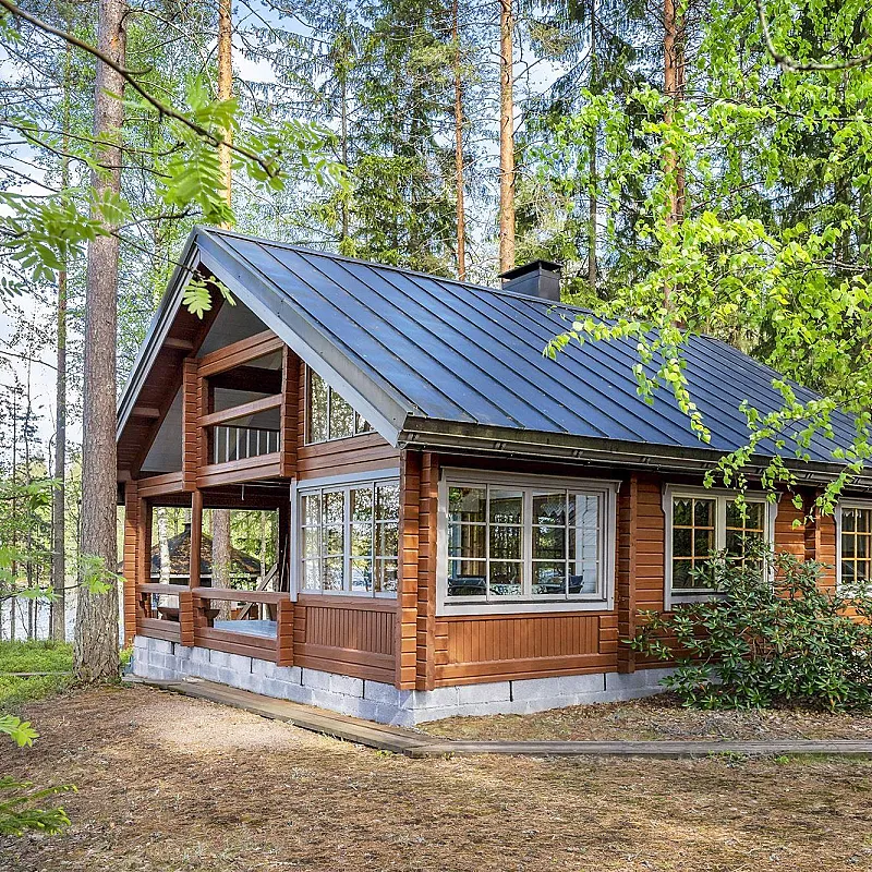 Finnish Country House with Expansive Gardens in Heituinlahti