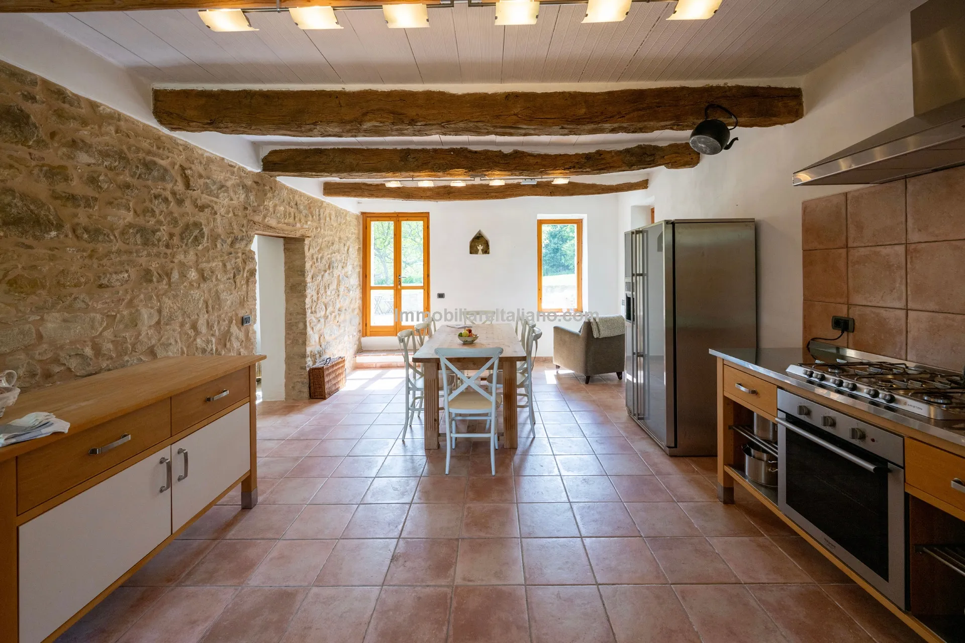 Italian Country House with Pool in Cingoli's Scenic Countryside - View image 24 of 38