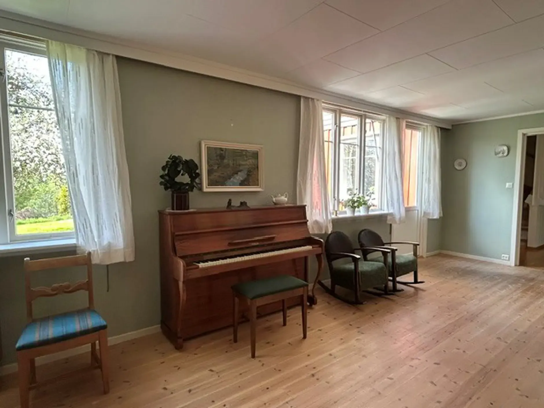 1840s Norwegian House with Expansive Grounds and 7 Bedrooms in Grimstad - View image 7 of 48