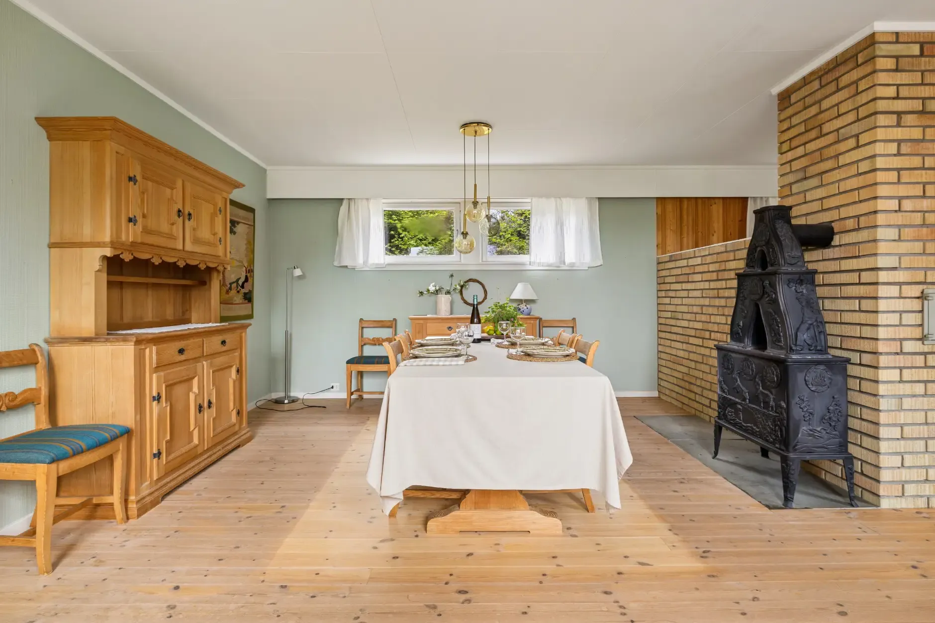 1840s Norwegian House with Expansive Grounds and 7 Bedrooms in Grimstad - View image 8 of 48