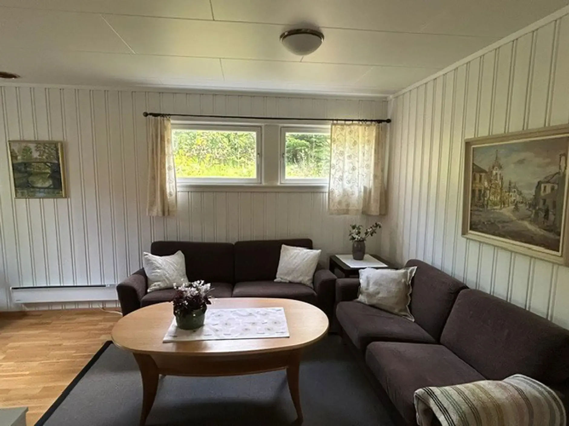 1840s Norwegian House with Expansive Grounds and 7 Bedrooms in Grimstad - View image 12 of 48