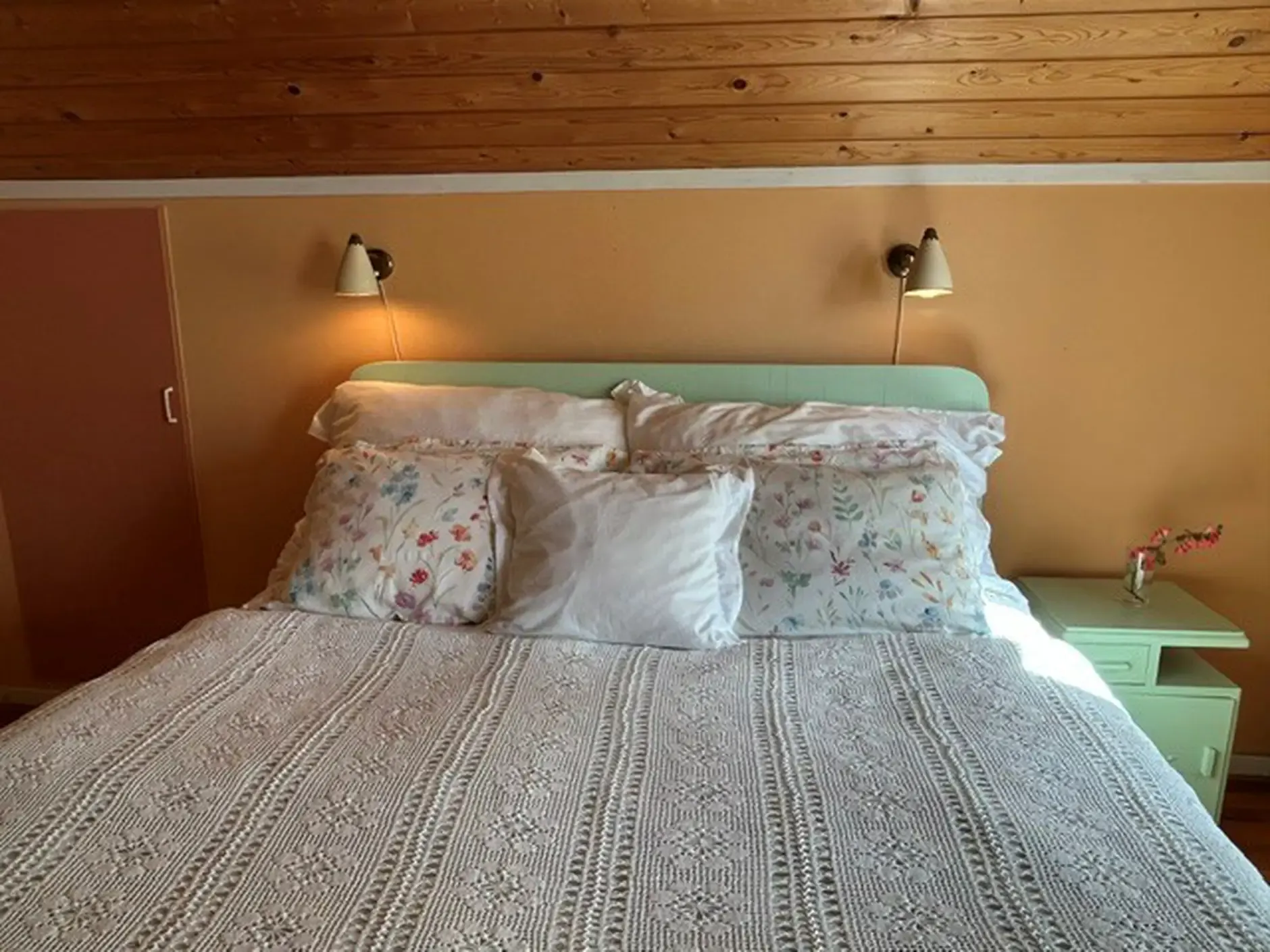 1840s Norwegian House with Expansive Grounds and 7 Bedrooms in Grimstad - View image 27 of 48