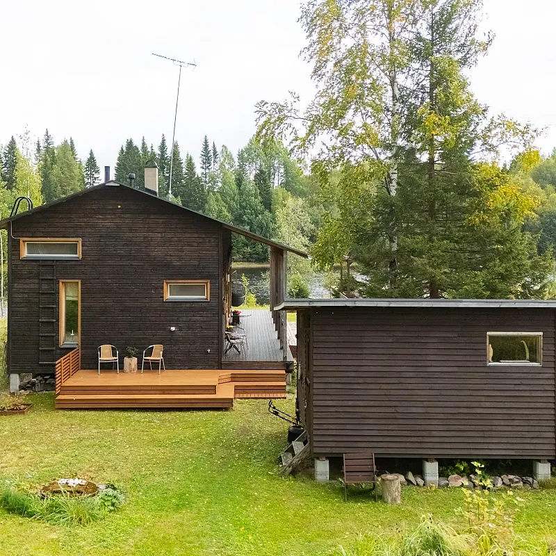 Modern Finnish Country House with Expansive Gardens in Vaala