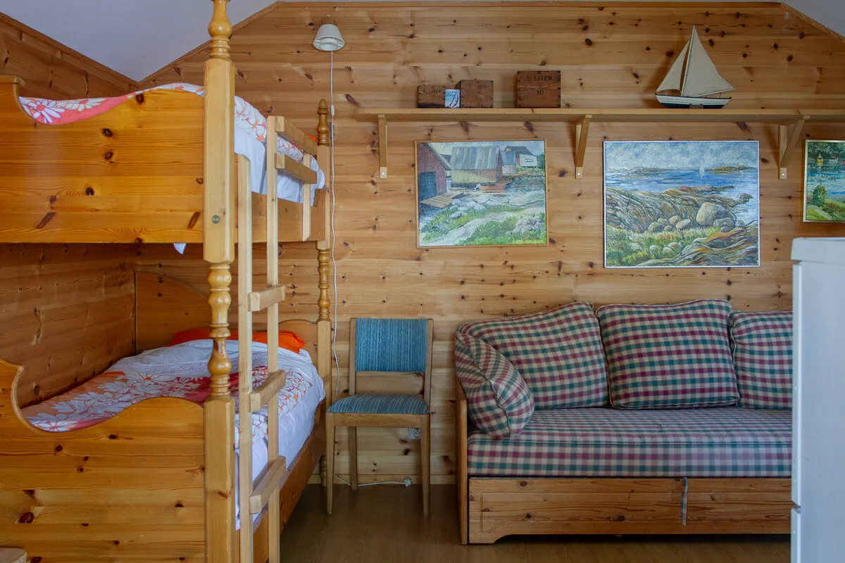 1960s Swedish Chalet on Expansive Island Lot with Garden and Parking - View image 24 of 37