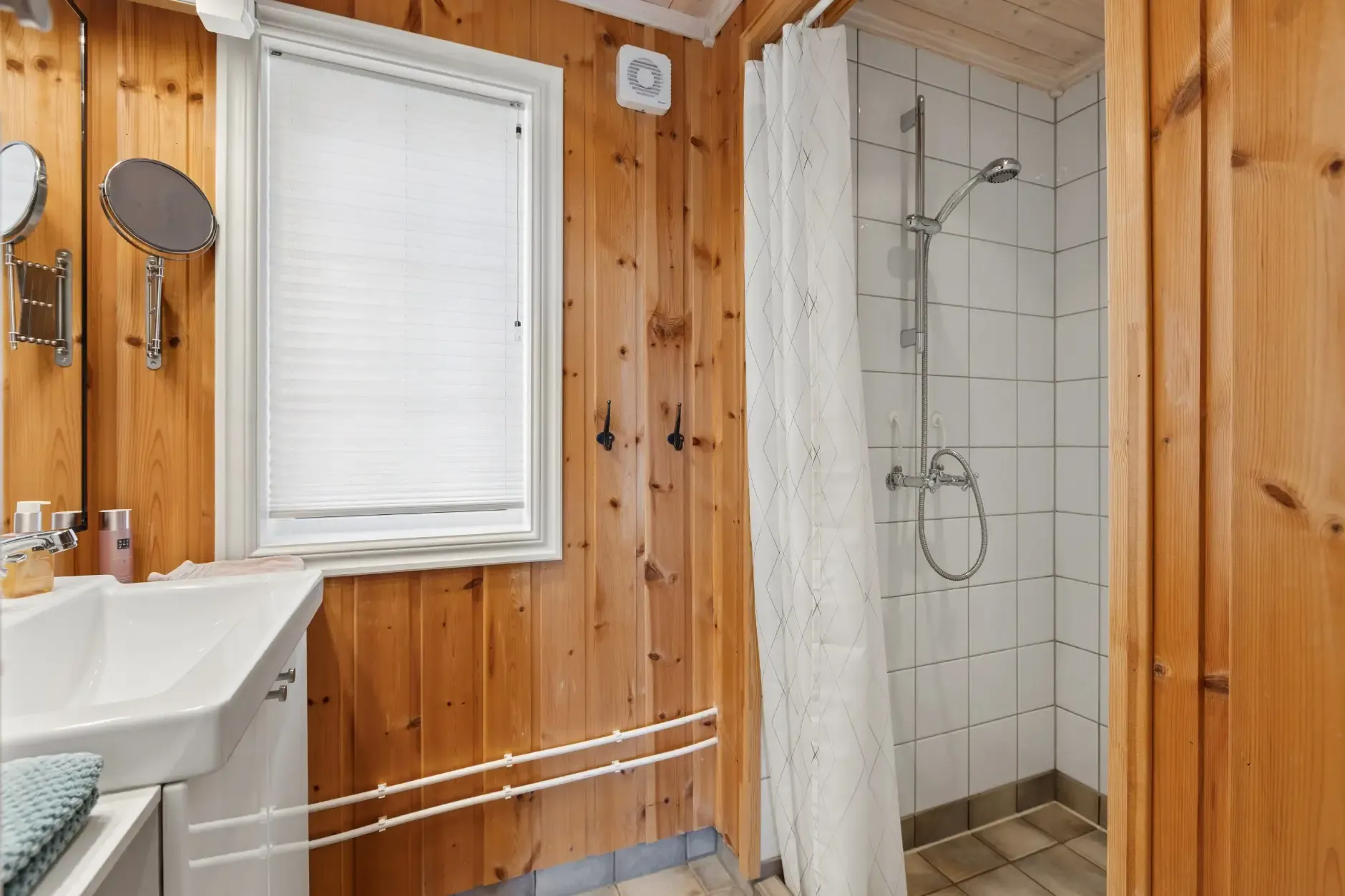 2006 Cabin with Terrace and Parking Amidst Venabygd's Scenic Beauty - View image 21 of 30