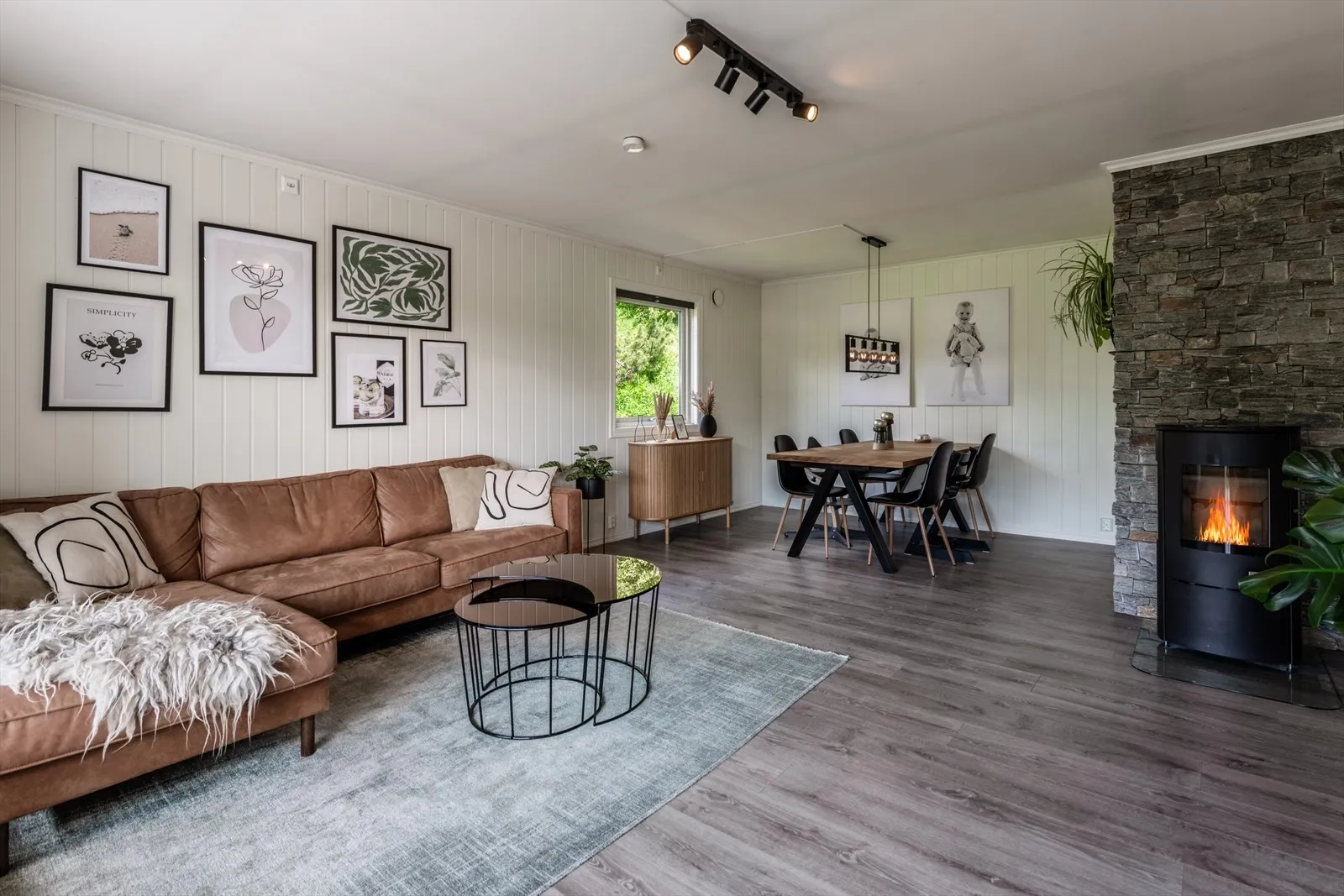 1970s Family Home with Fjord Views in Hol, Norway - View image 20 of 46