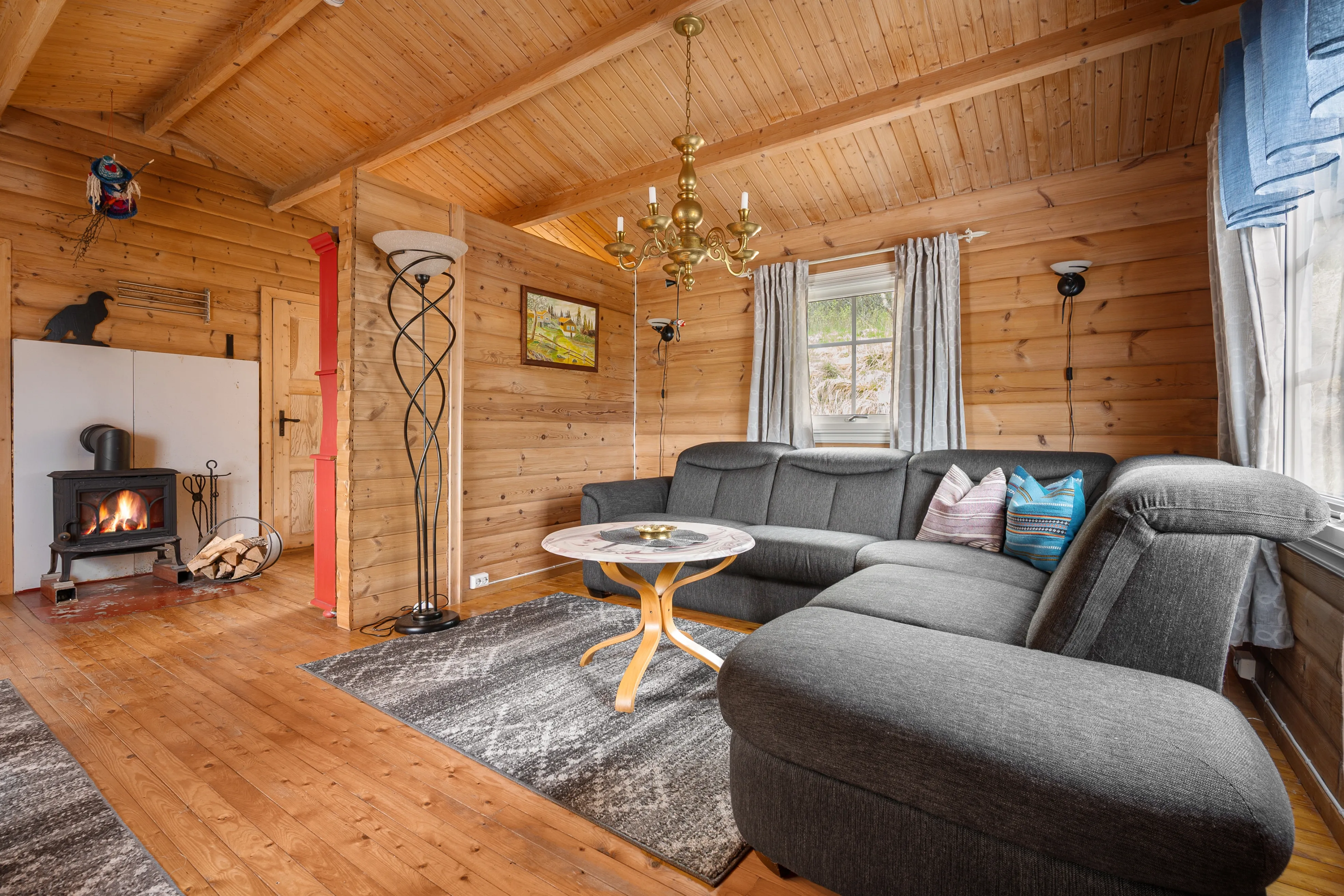 1970s Norwegian Cabin with Sea Views and Expansive Terrace - View image 7 of 29