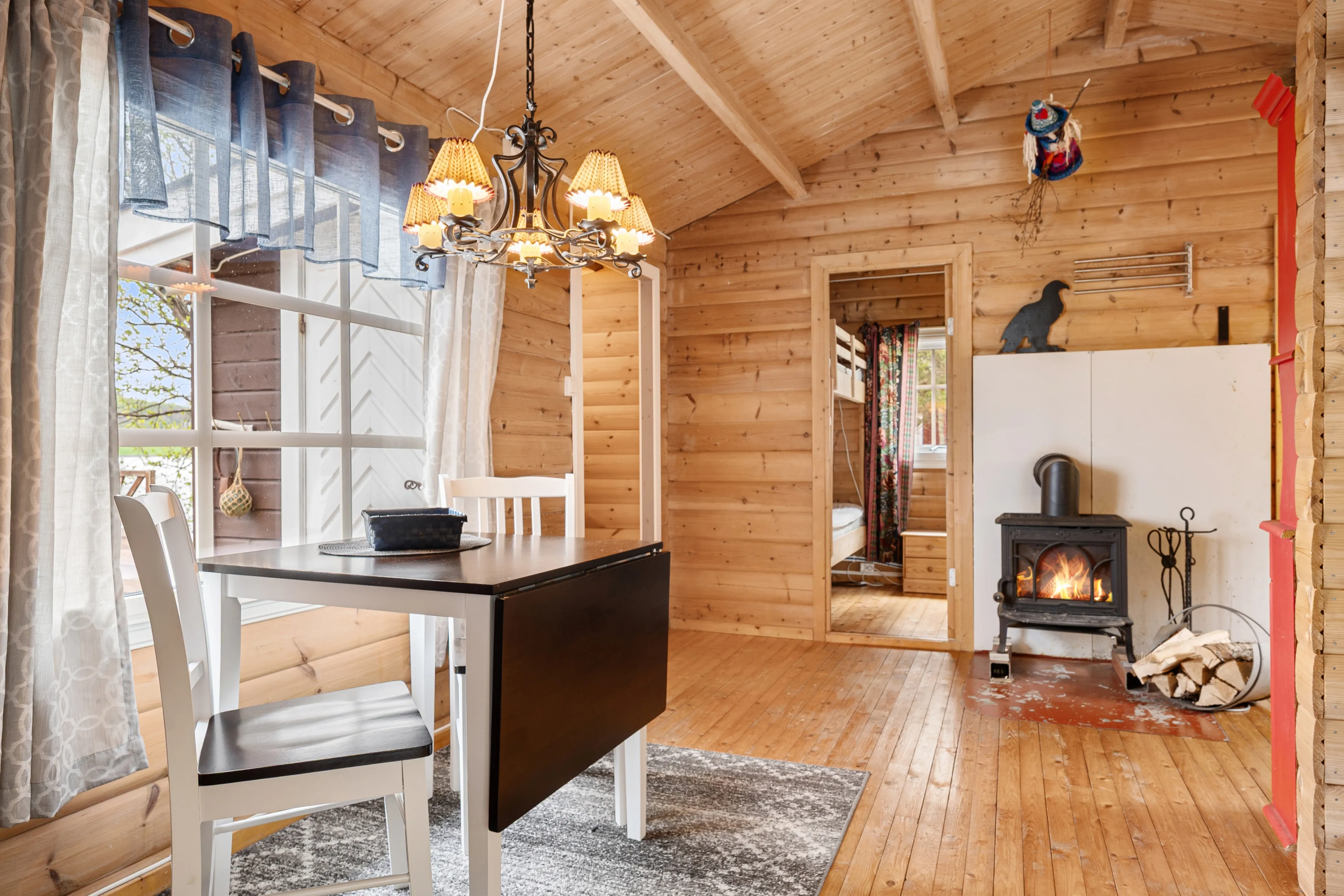 1970s Norwegian Cabin with Sea Views and Expansive Terrace - View image 9 of 29
