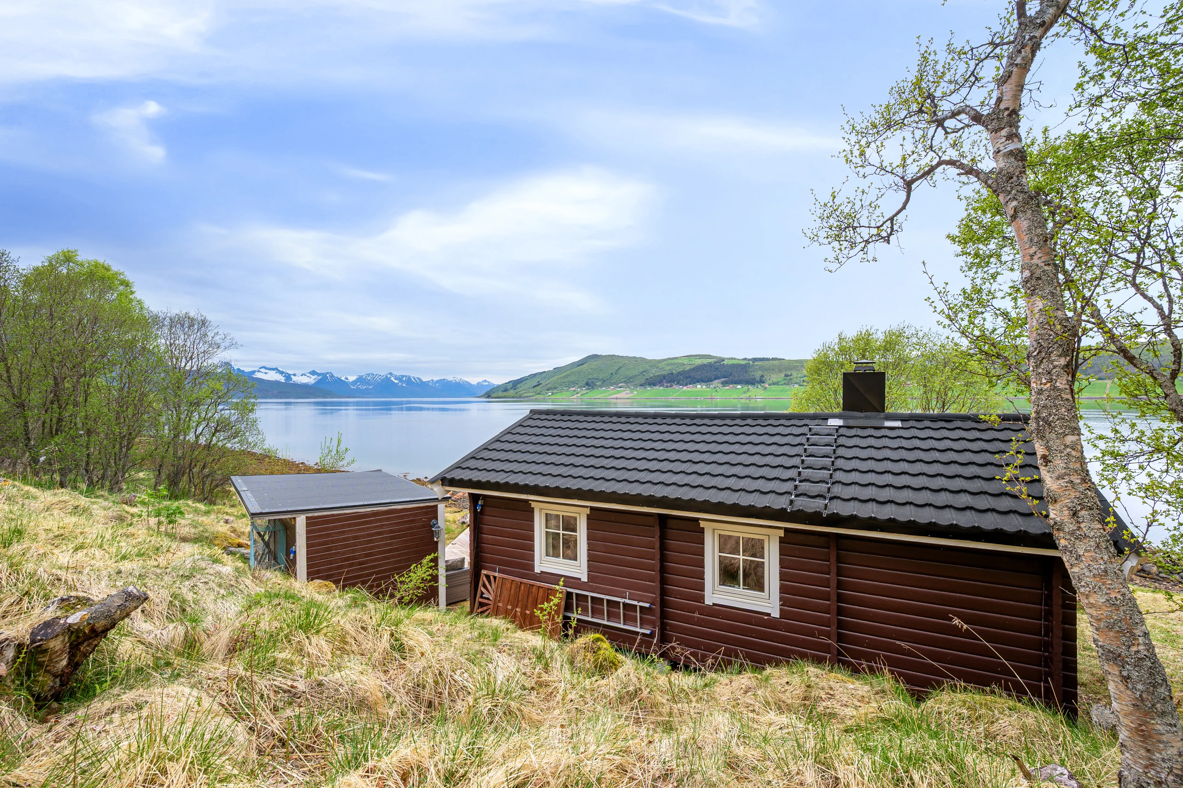 1970s Norwegian Cabin with Sea Views and Expansive Terrace - View image 25 of 29