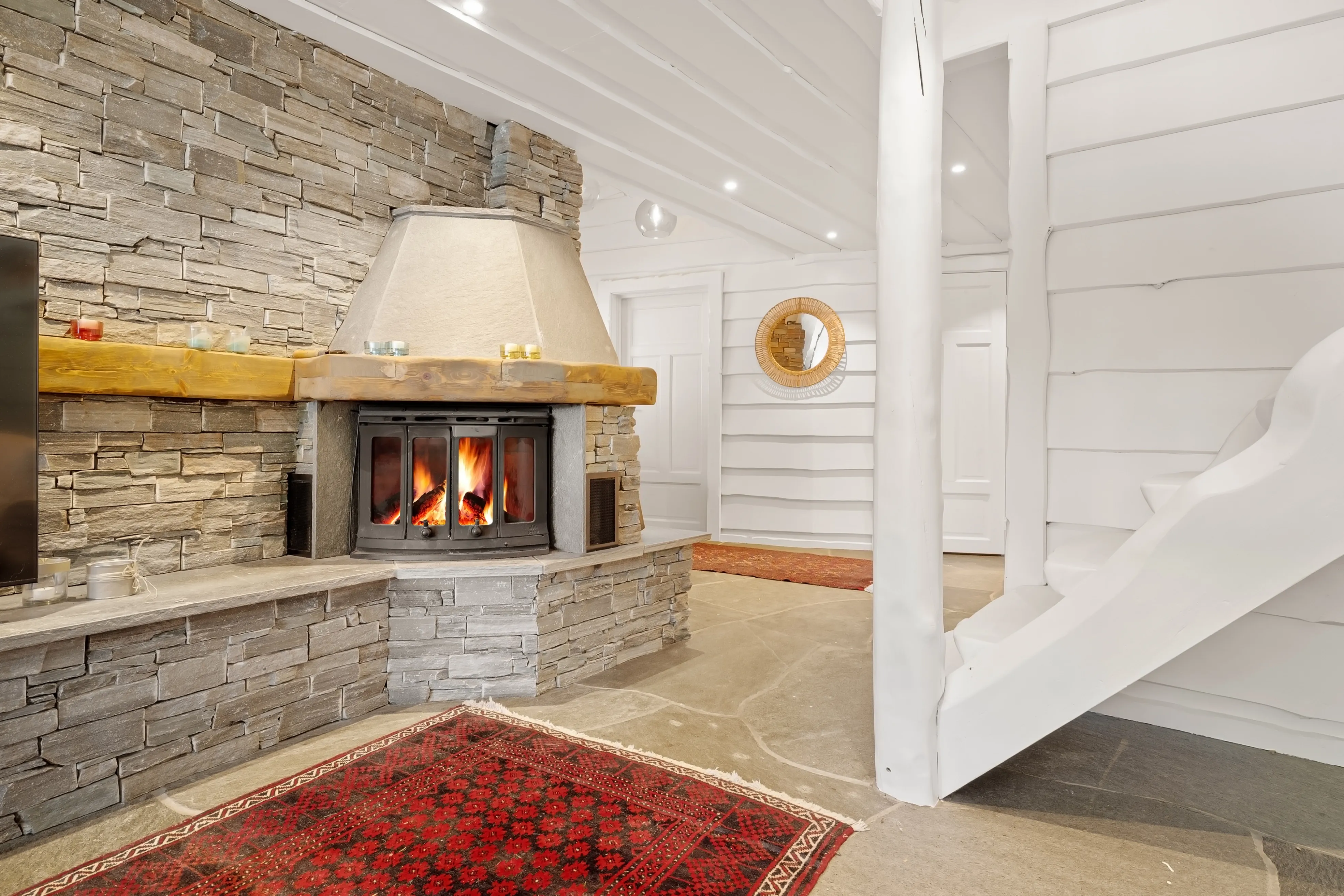 Seaside Cabin with Private Jetty in Bjørnafjorden, Norway - View image 7 of 39