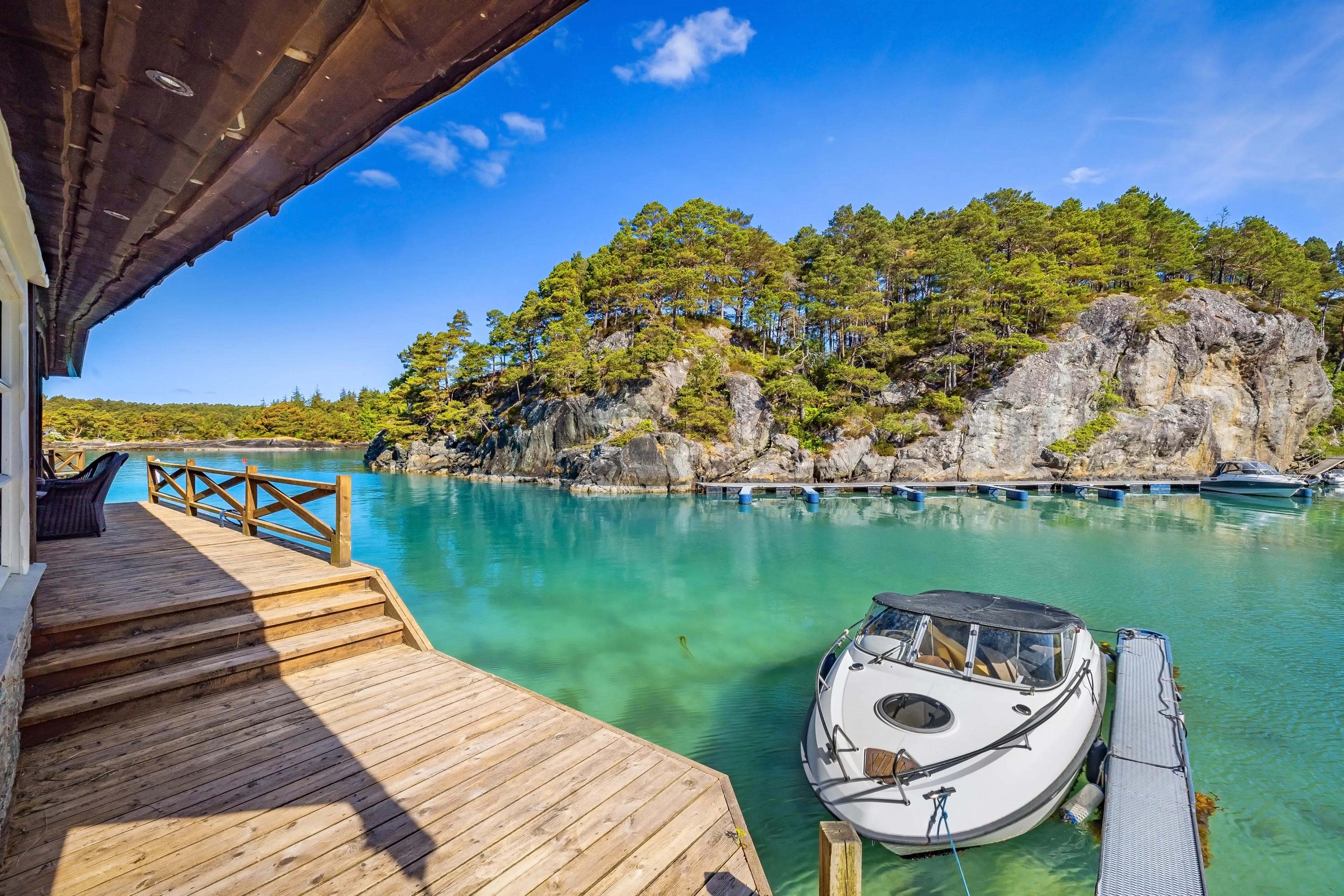Seaside Cabin with Private Jetty in Bjørnafjorden, Norway - View image 17 of 39