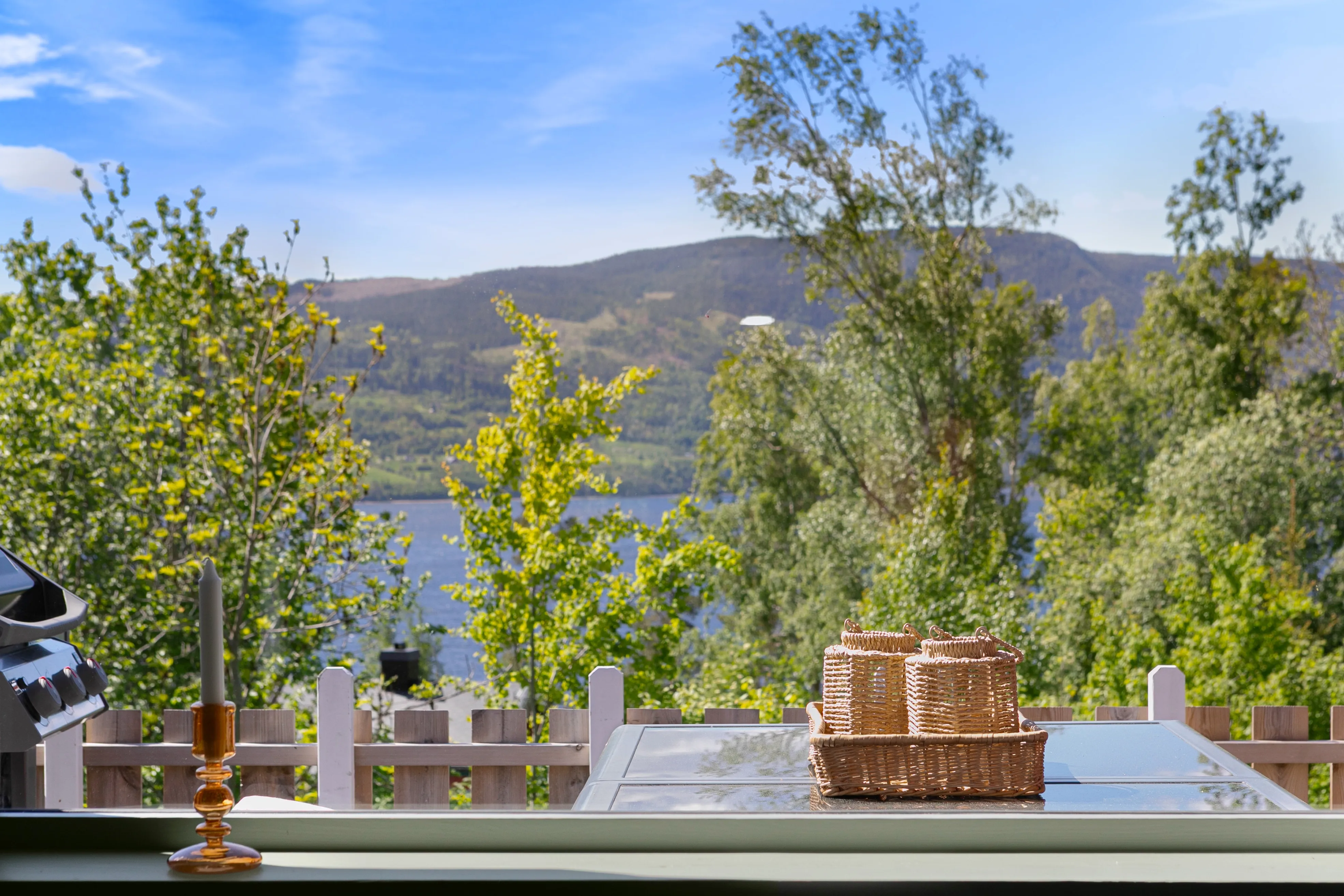 1980s Norwegian House with Expansive Gardens and Terrace in Espa - View image 12 of 49