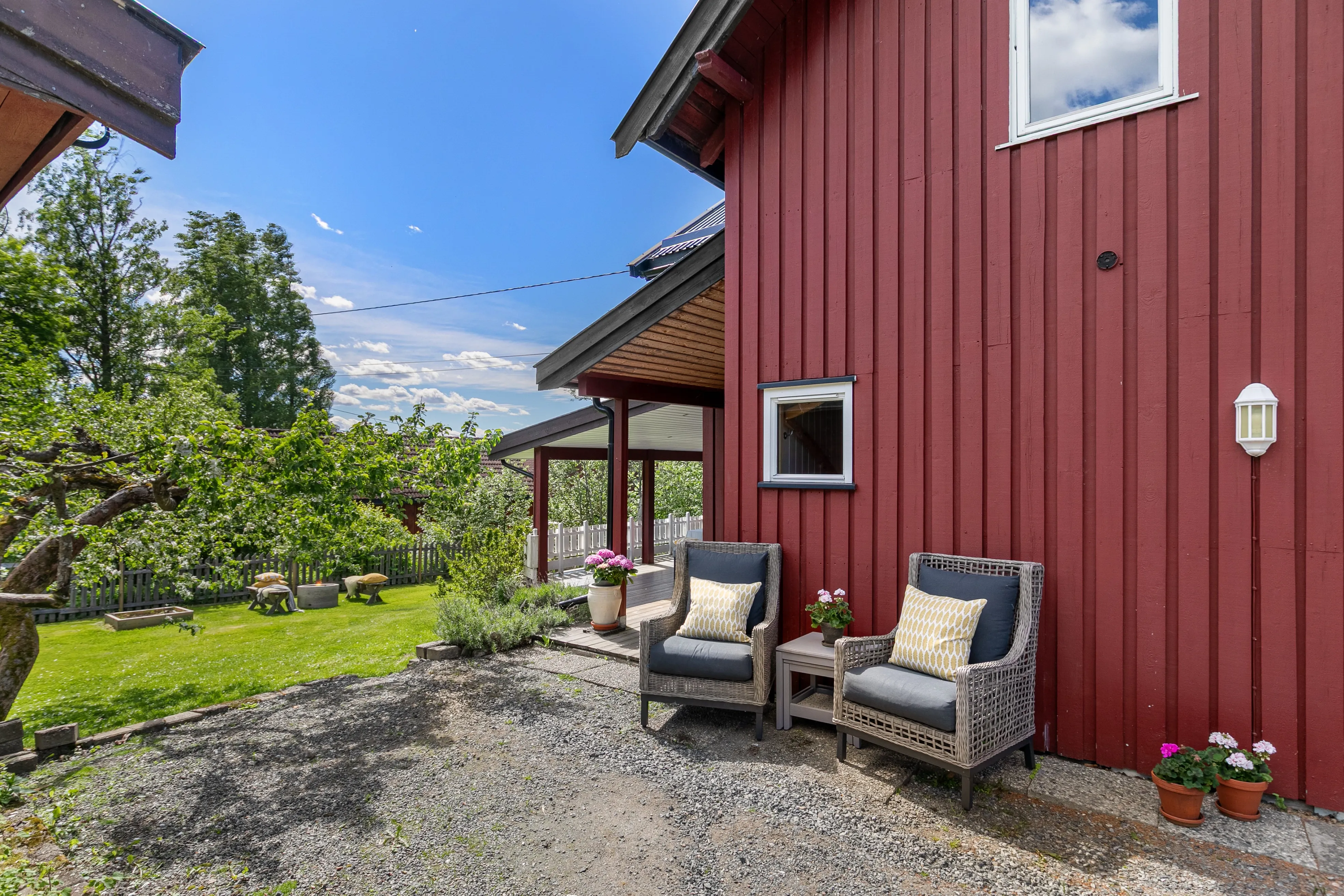 1980s Norwegian House with Expansive Gardens and Terrace in Espa - View image 18 of 49