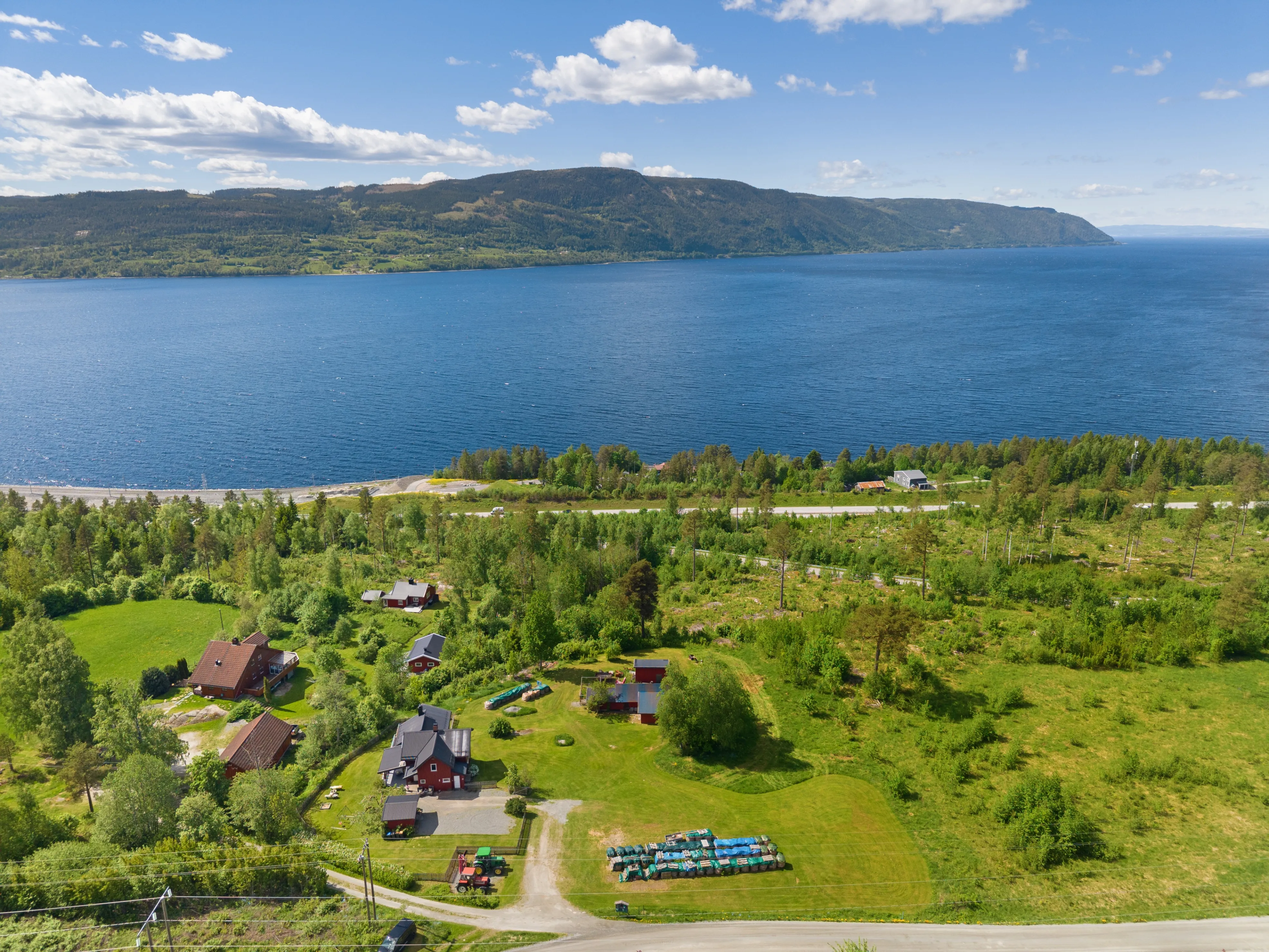 1980s Norwegian House with Expansive Gardens and Terrace in Espa - View image 42 of 49