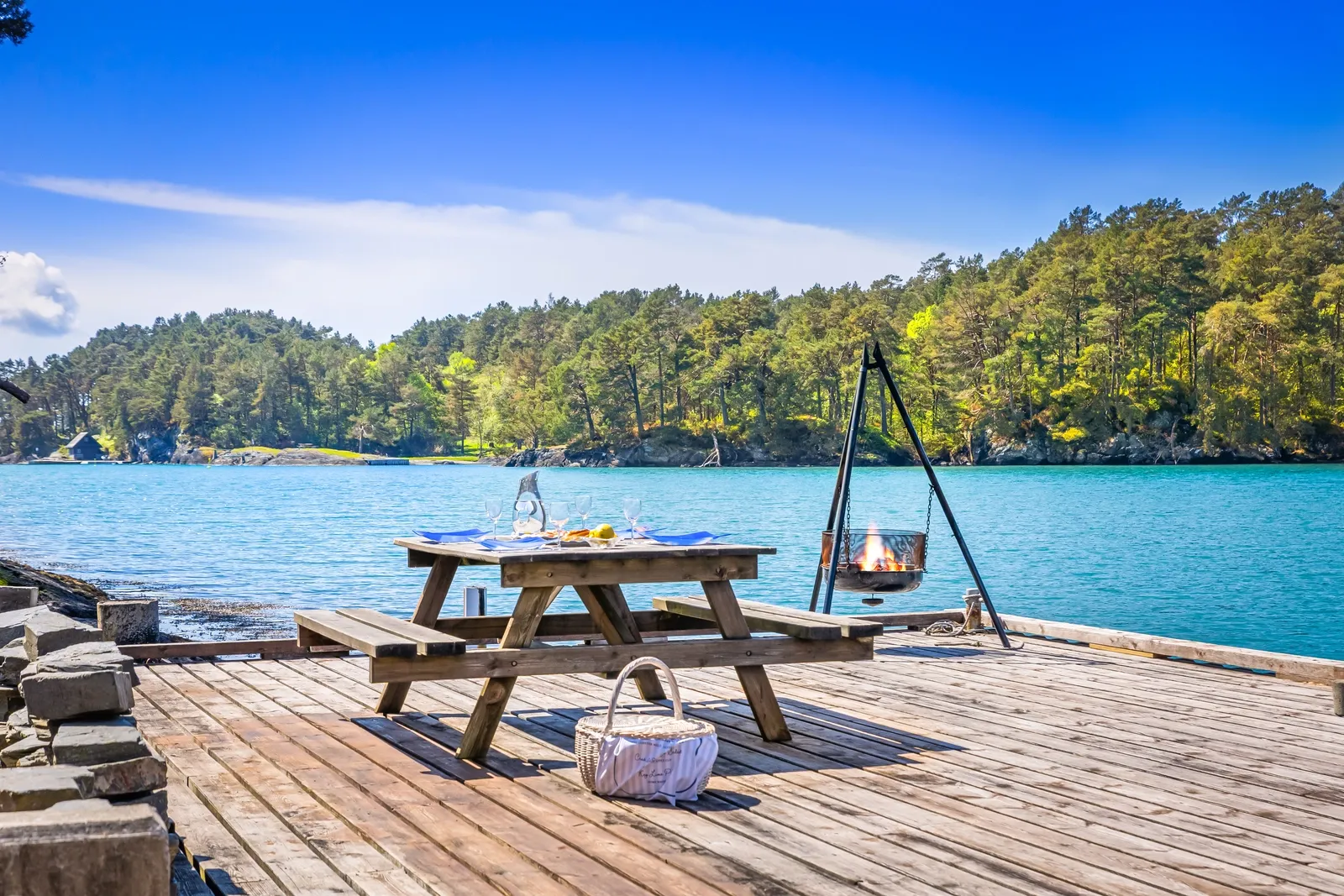 1960s Coastal House in Os with Terrace and Private Jetty - Image 2