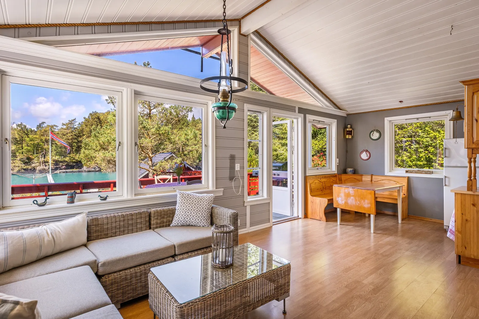1960s Coastal House in Os with Terrace and Private Jetty - View image 12 of 56