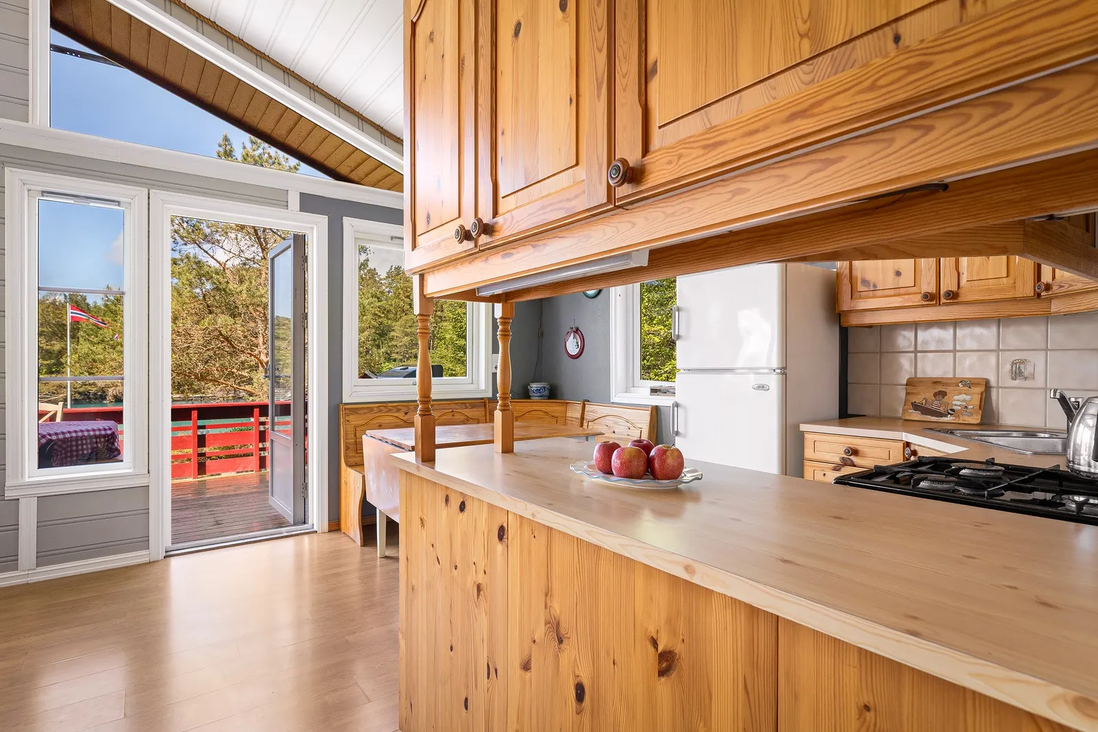 1960s Coastal House in Os with Terrace and Private Jetty - View image 14 of 56