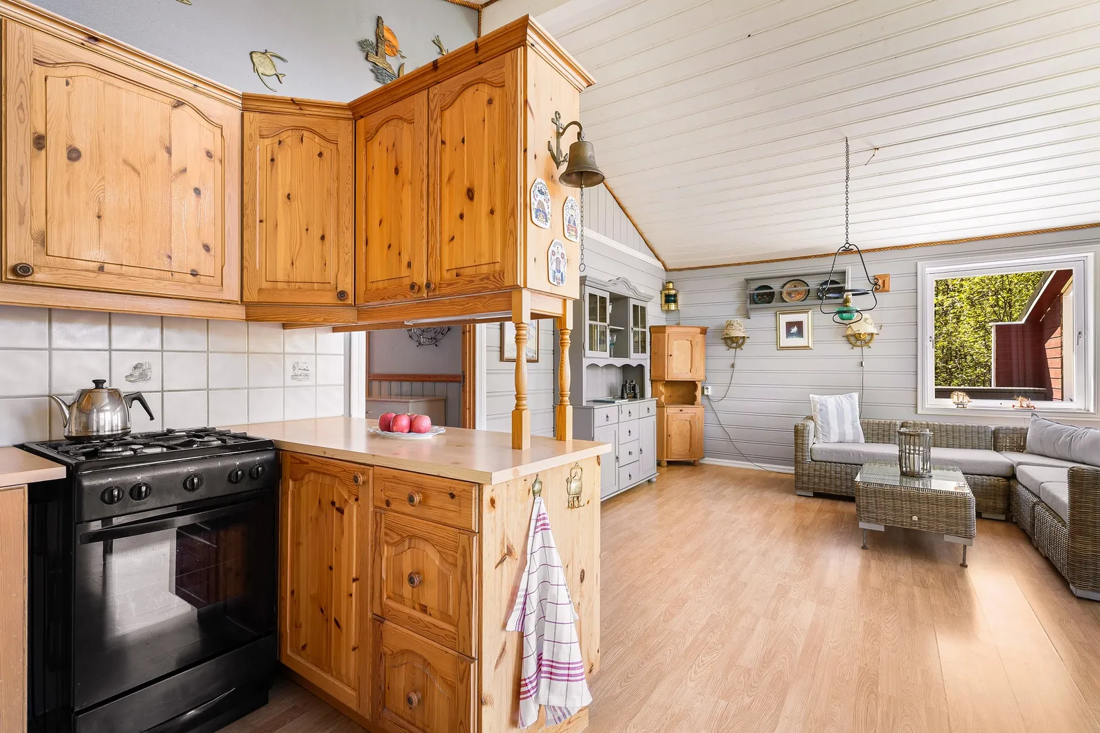 1960s Coastal House in Os with Terrace and Private Jetty - View image 15 of 56