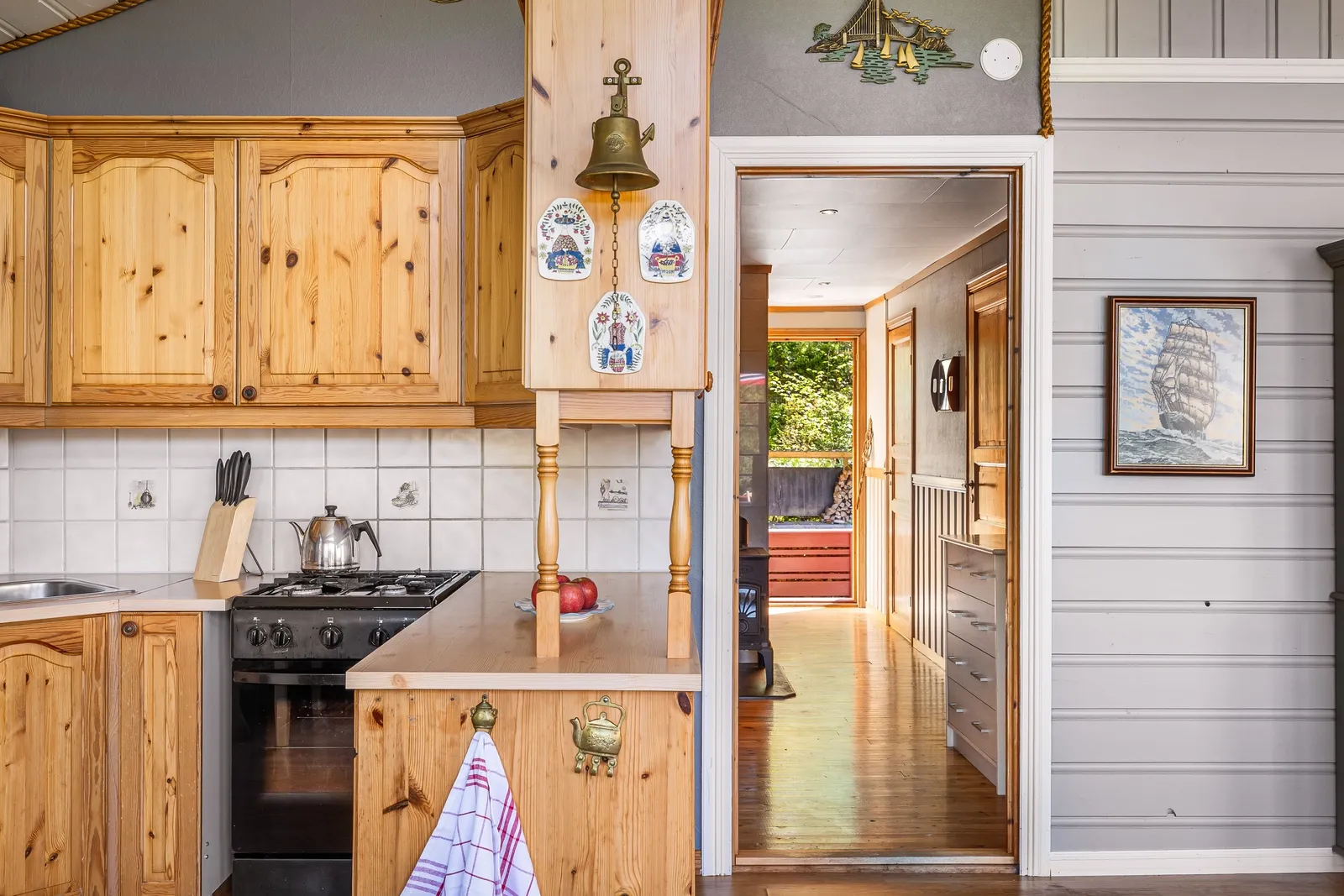 1960s Coastal House in Os with Terrace and Private Jetty - View image 16 of 56