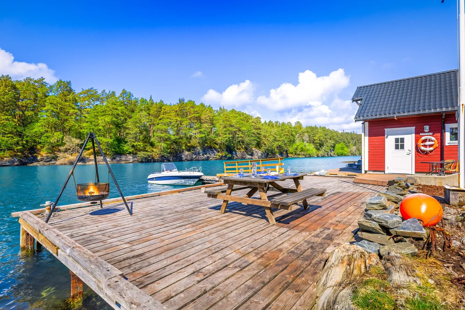 1960s Coastal House in Os with Terrace and Private Jetty - View image 49 of 56