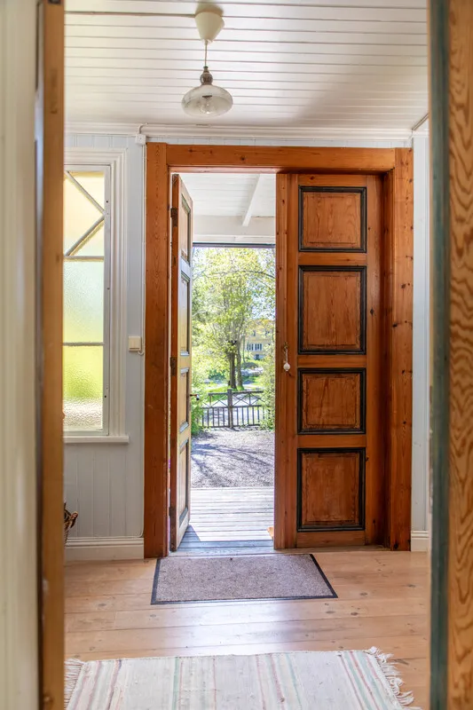 1890s Swedish House with Expansive Garden in Norrtälje - View image 15 of 55