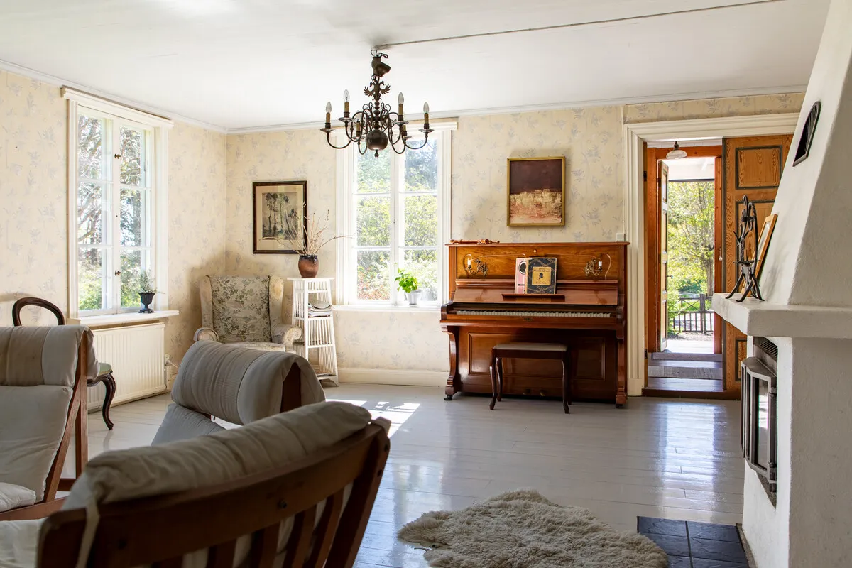 1890s Swedish House with Expansive Garden in Norrtälje - View image 18 of 55