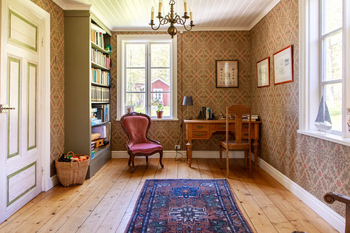 1890s Swedish House with Expansive Garden in Norrtälje - View image 21 of 55