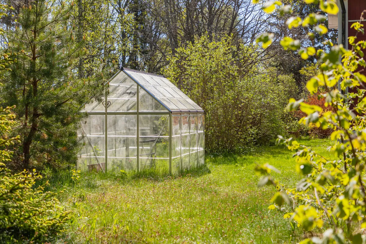 1890s Swedish House with Expansive Garden in Norrtälje - View image 42 of 55