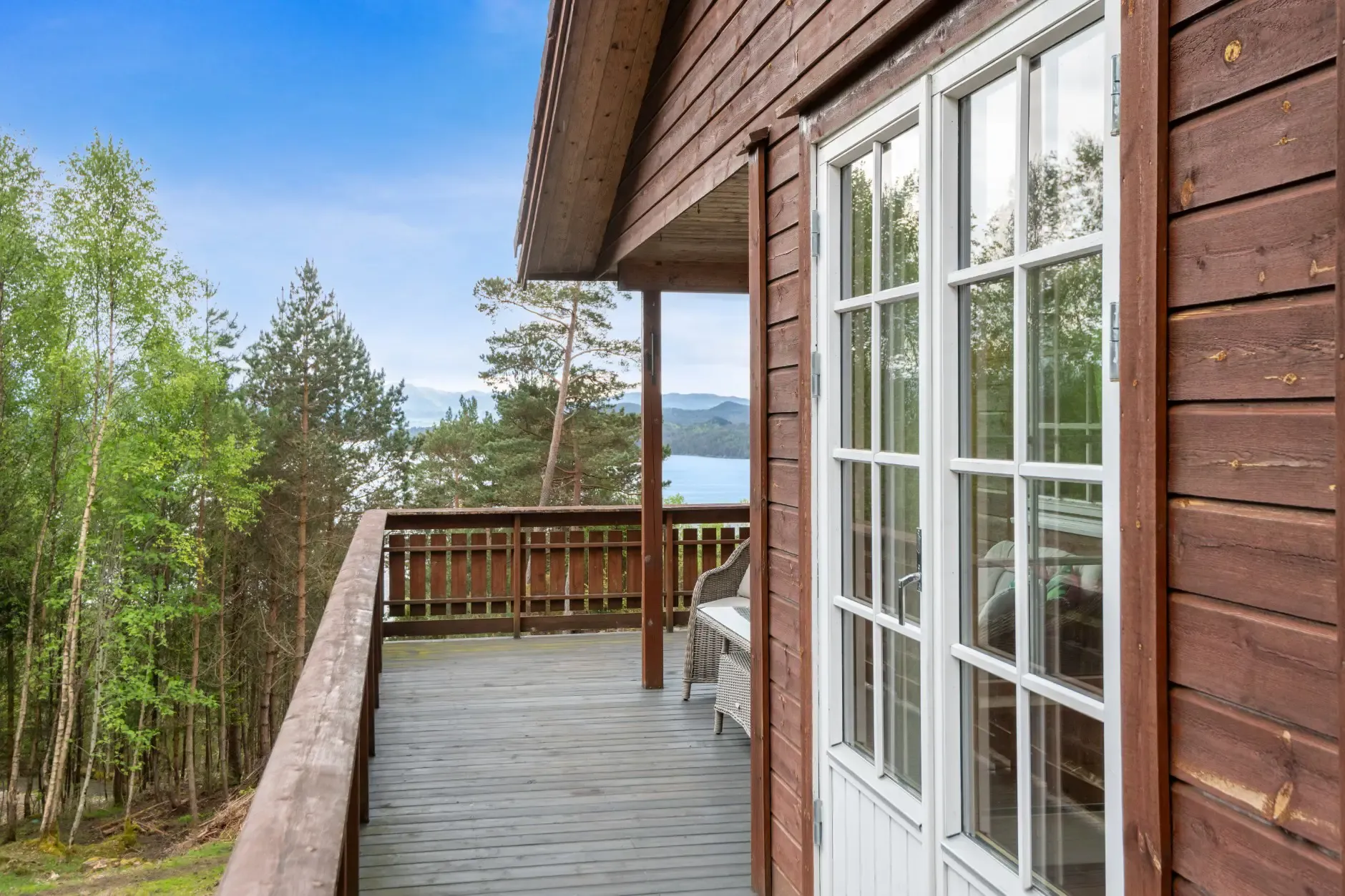 1990s Country House with Terrace and Garden in Arnavik, Norway - View image 28 of 38