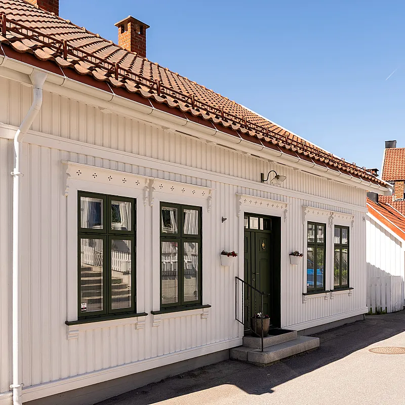 1881 Sandefjord House with Garden and Parking in Historic Vestfold Location