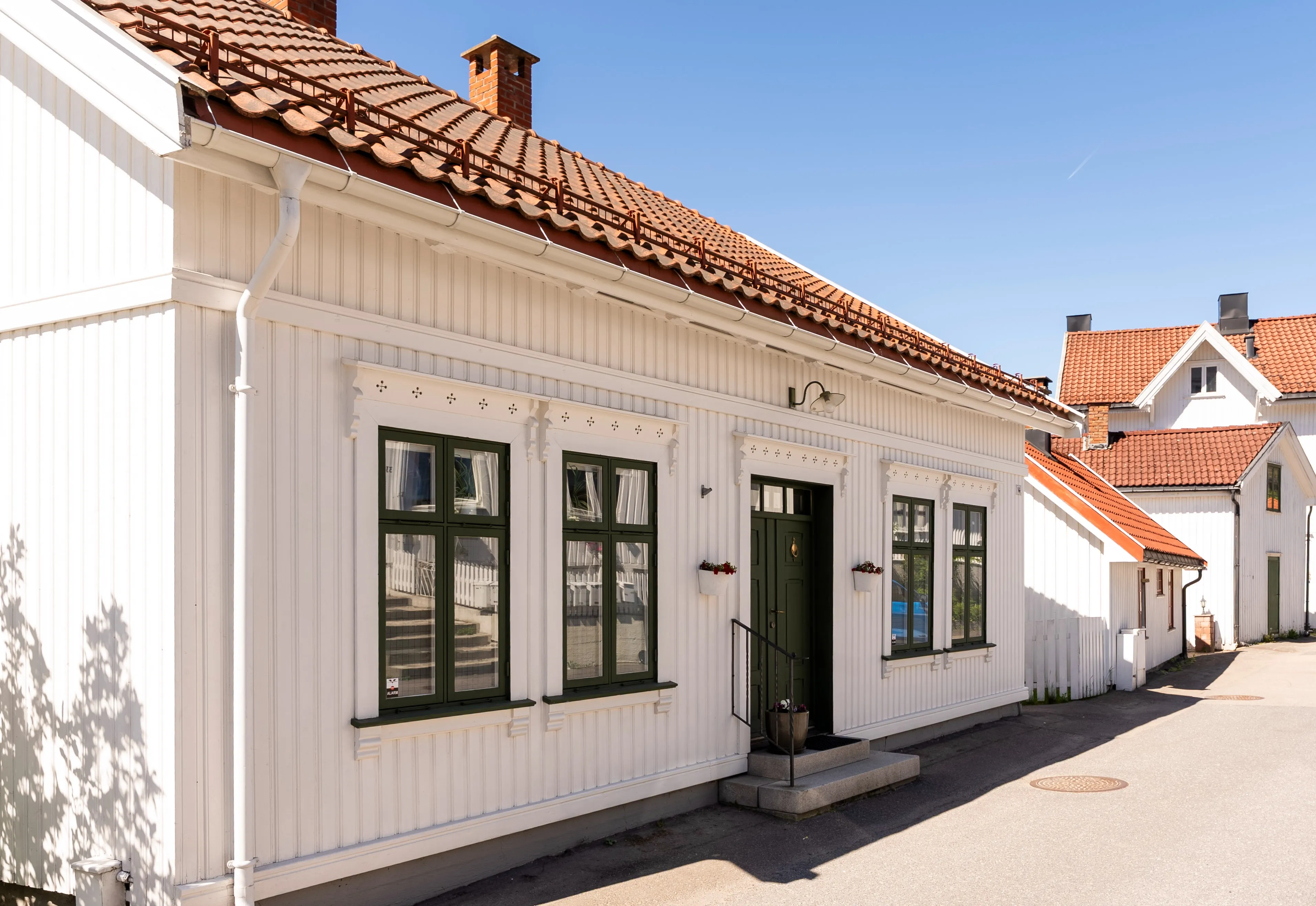 1881 Sandefjord House with Garden and Parking in Historic Vestfold Location - Image 1