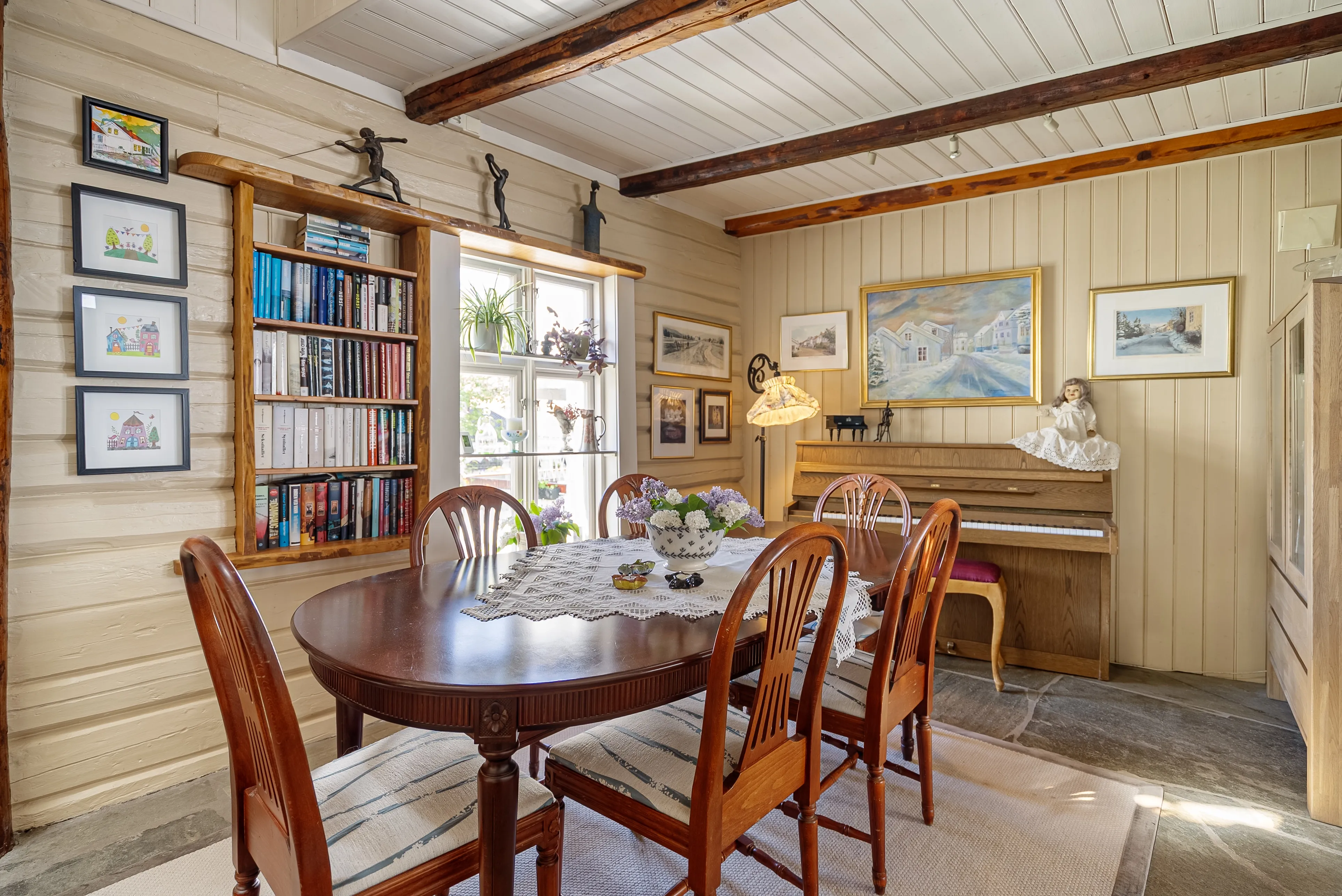 1881 Sandefjord House with Garden and Parking in Historic Vestfold Location - View image 15 of 47