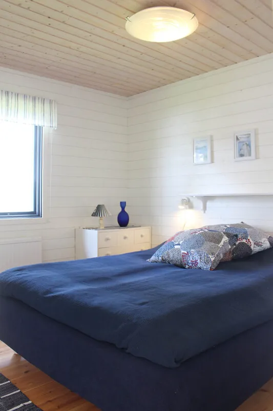 Zweeds vakantiehuis uit de jaren 60 op een schiereiland, met aanlegsteiger en traditionele houtgestookte sauna - Bekijk afbeelding 51 van 58