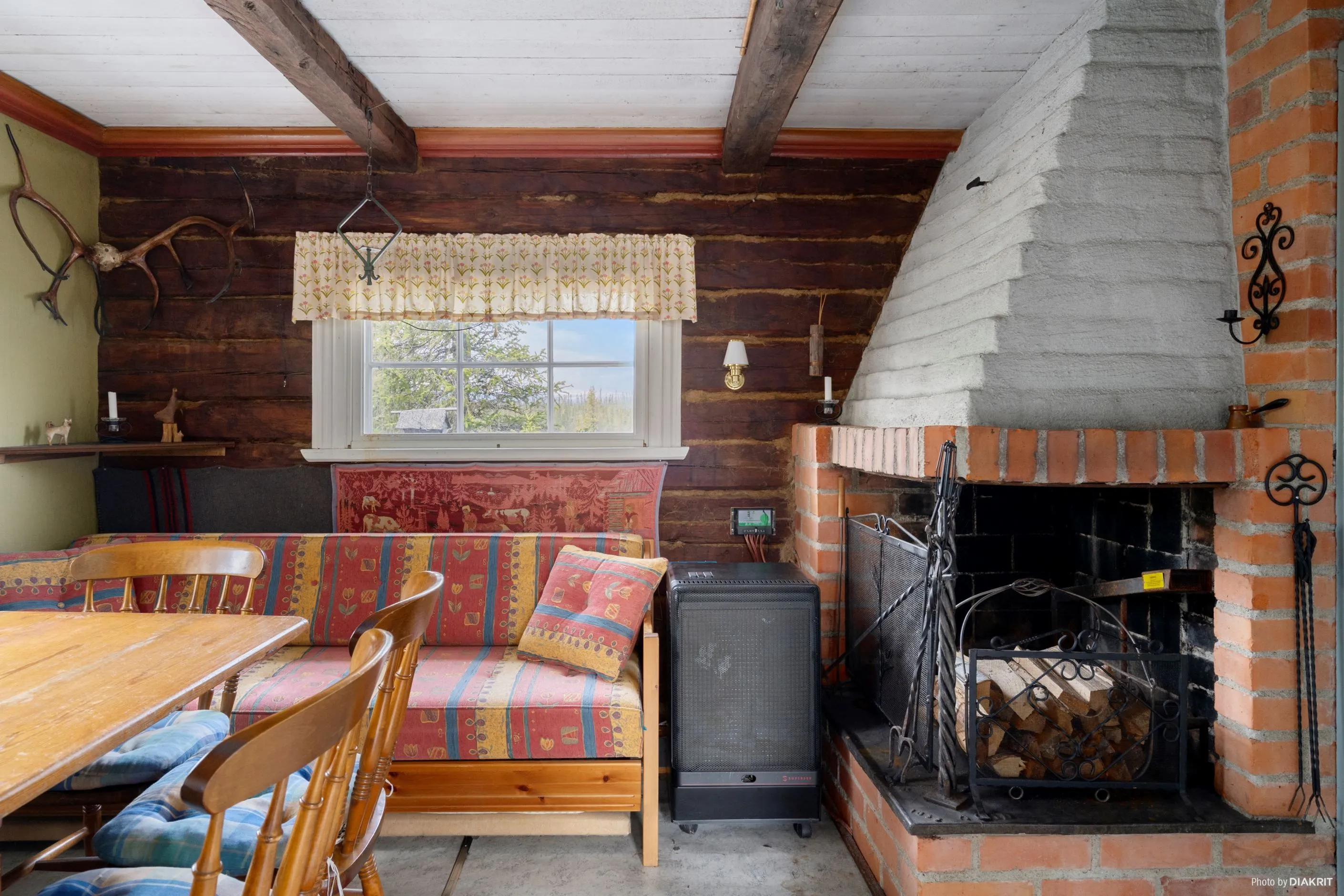1960s Timber Cabin in Vilhelmina with Expansive Grounds and Terrace - View image 9 of 27