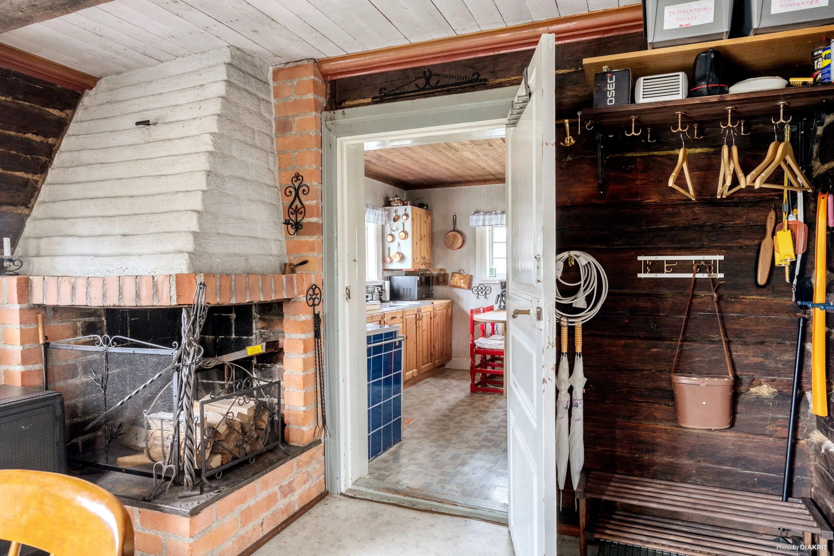 1960s Timber Cabin in Vilhelmina with Expansive Grounds and Terrace - View image 10 of 27