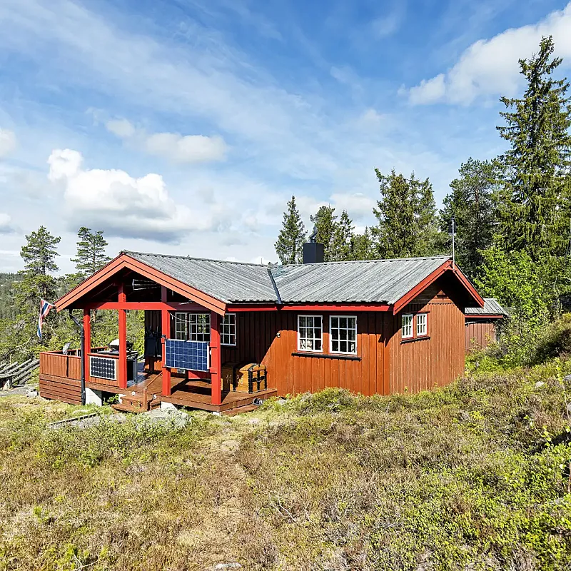 Three-Bedroom Country House with Terrace in Scenic Nedre Eggedal, Norway