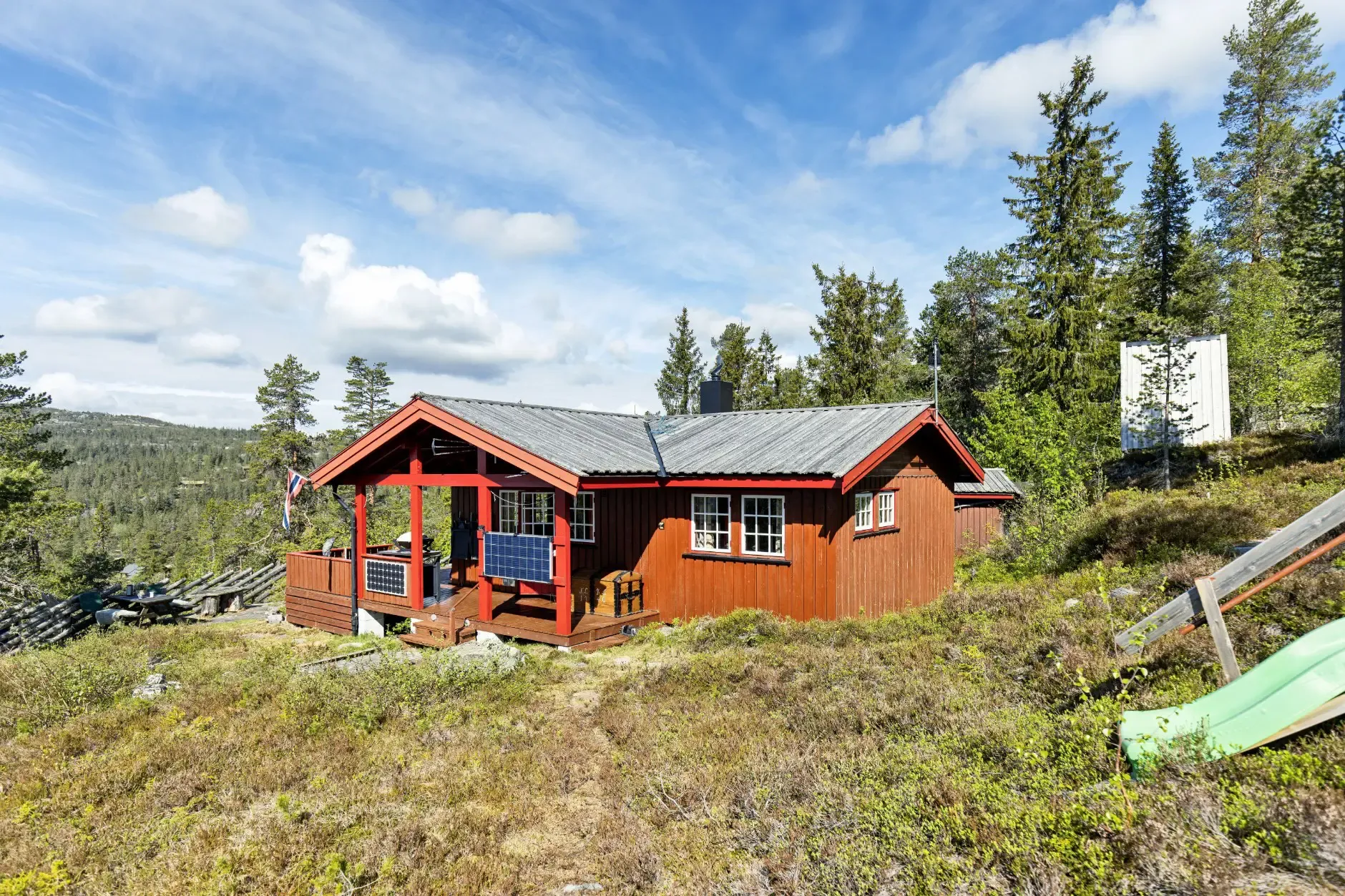 Three-Bedroom Country House with Terrace in Scenic Nedre Eggedal, Norway - Image 1